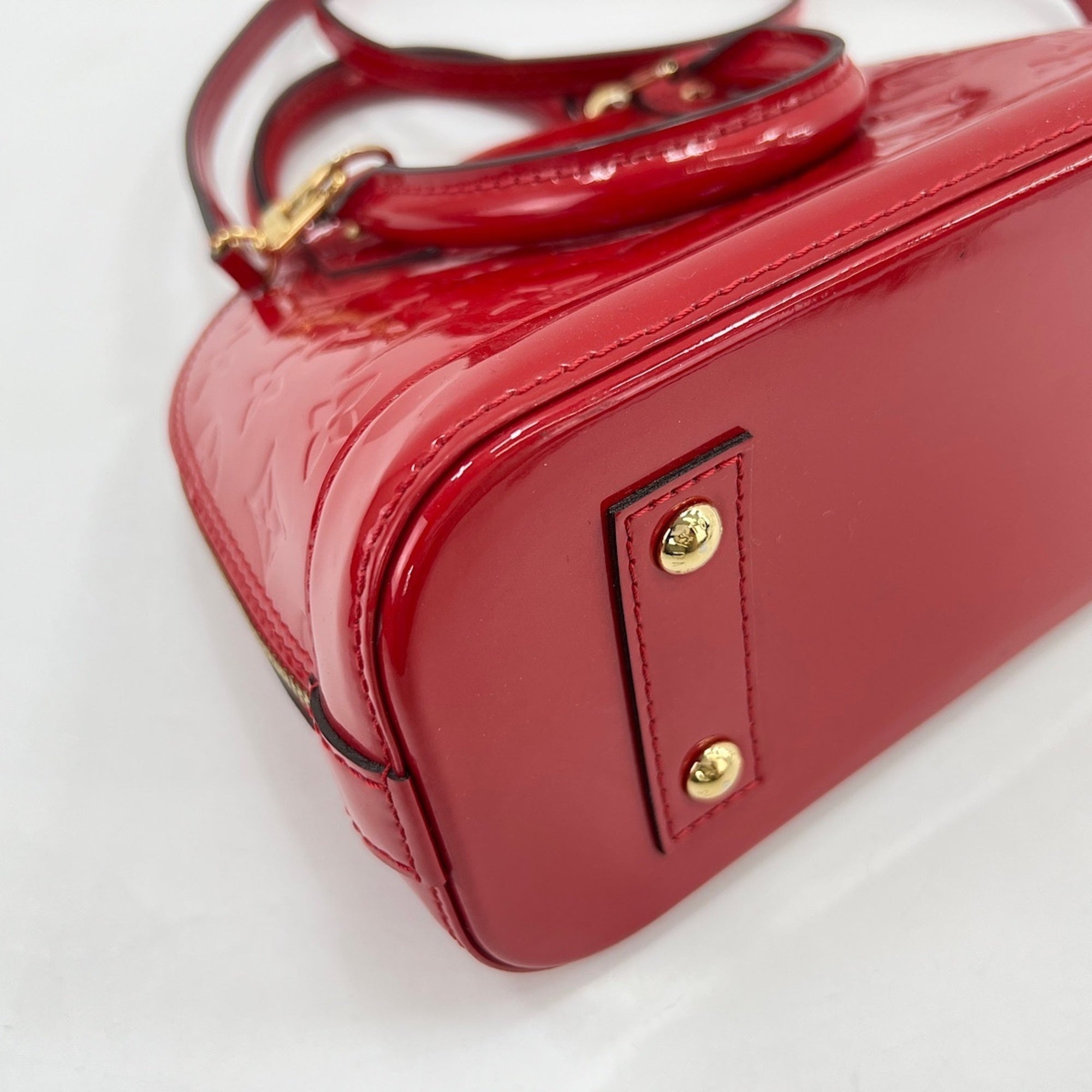 Louis Vuitton Red Color Handbag (Pre-Owned)