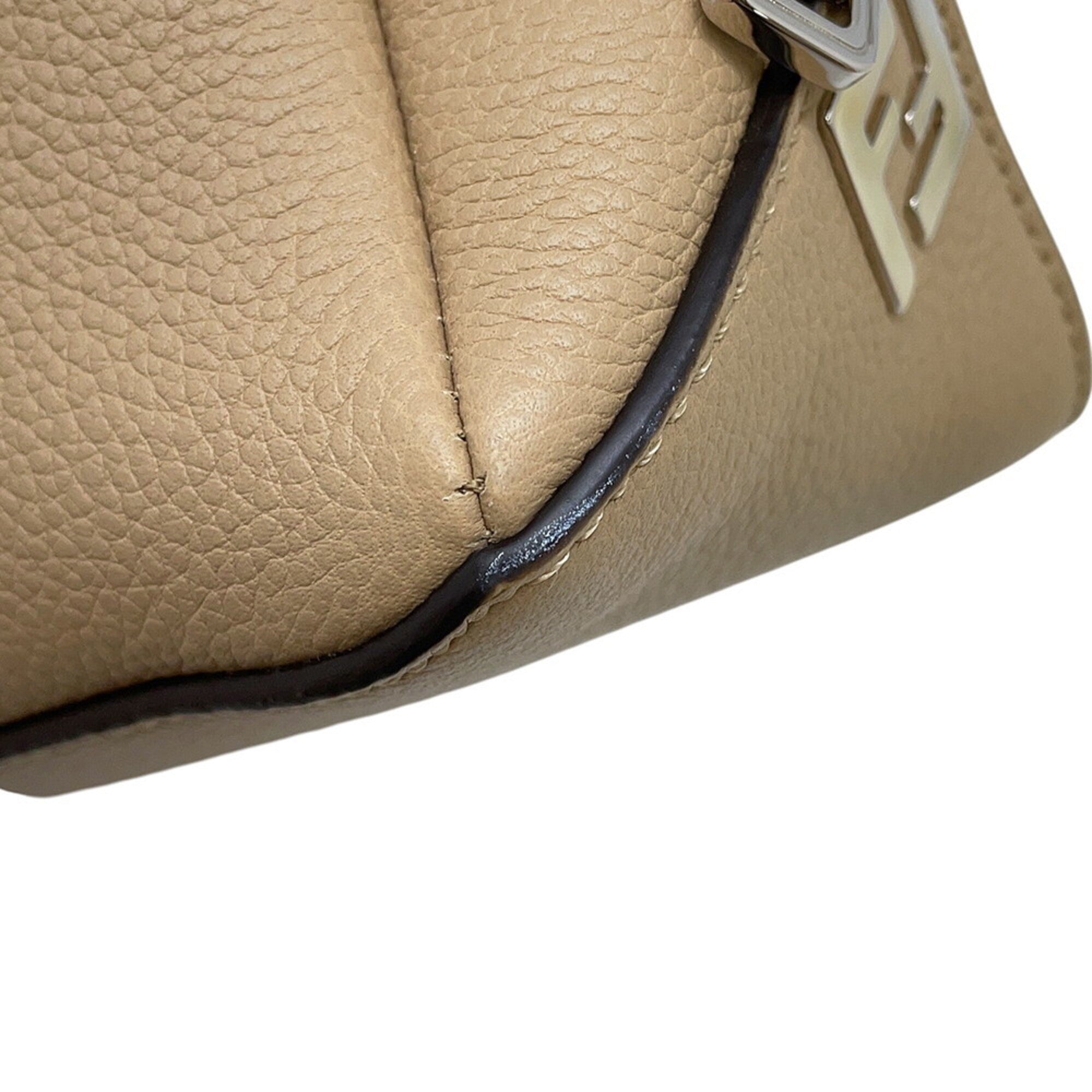 Fendi Beige Leather Handbag Shoulder Bag (Pre-Owned)
