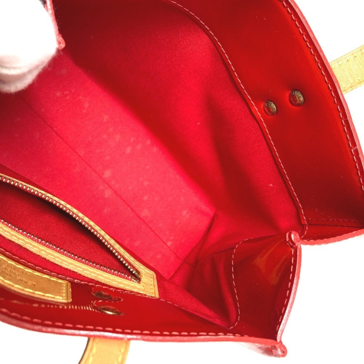 Louis Vuitton Pomme D'amour Red Color Monogram Vernis Handbag (Pre-Owned)