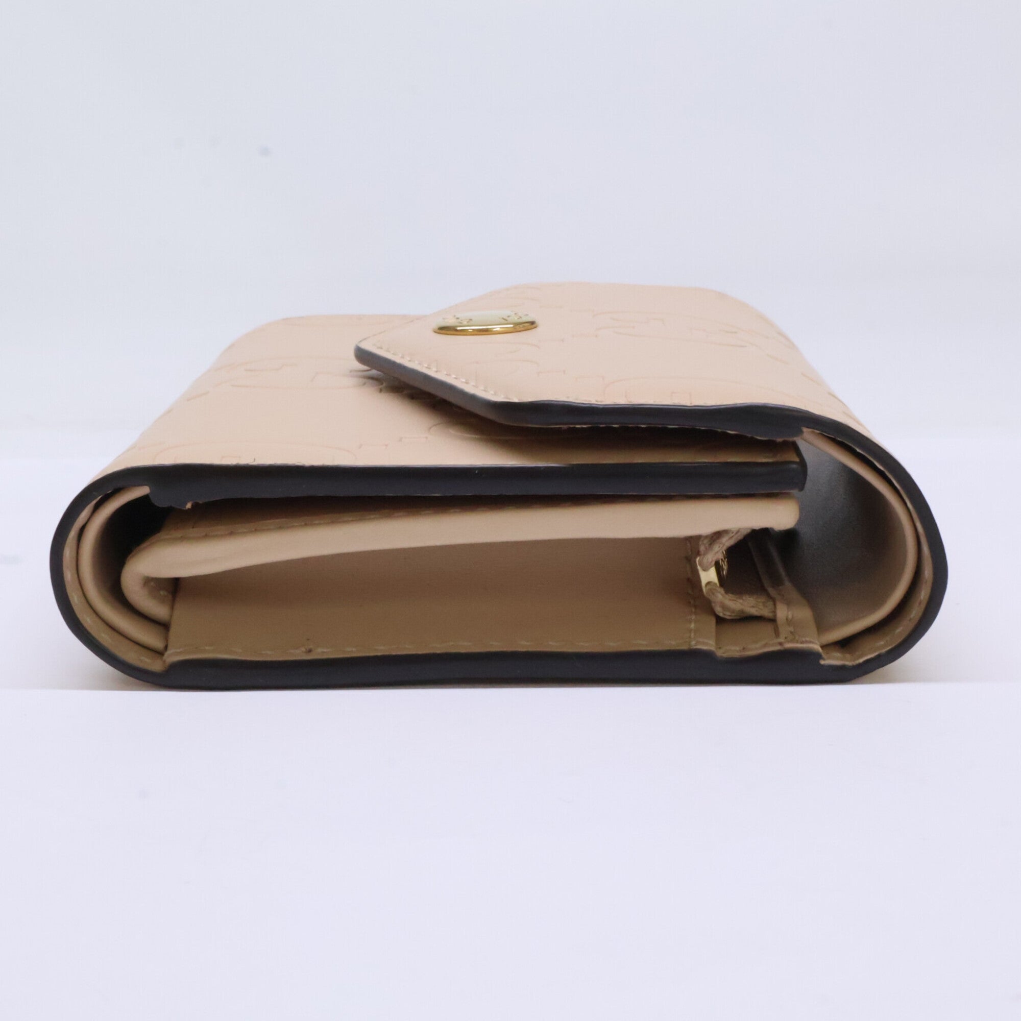 Gucci Light Beige Leather Wallet (Tri-Fold) (Pre-Owned)