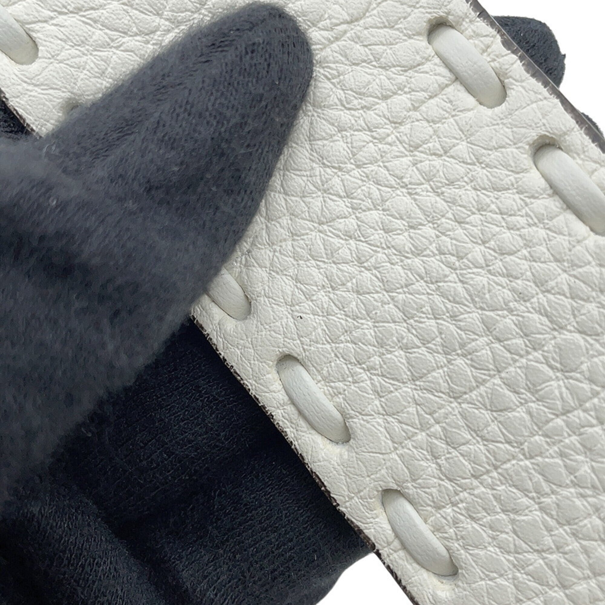 Fendi Selleria White Leather Handbag (Pre-Owned)