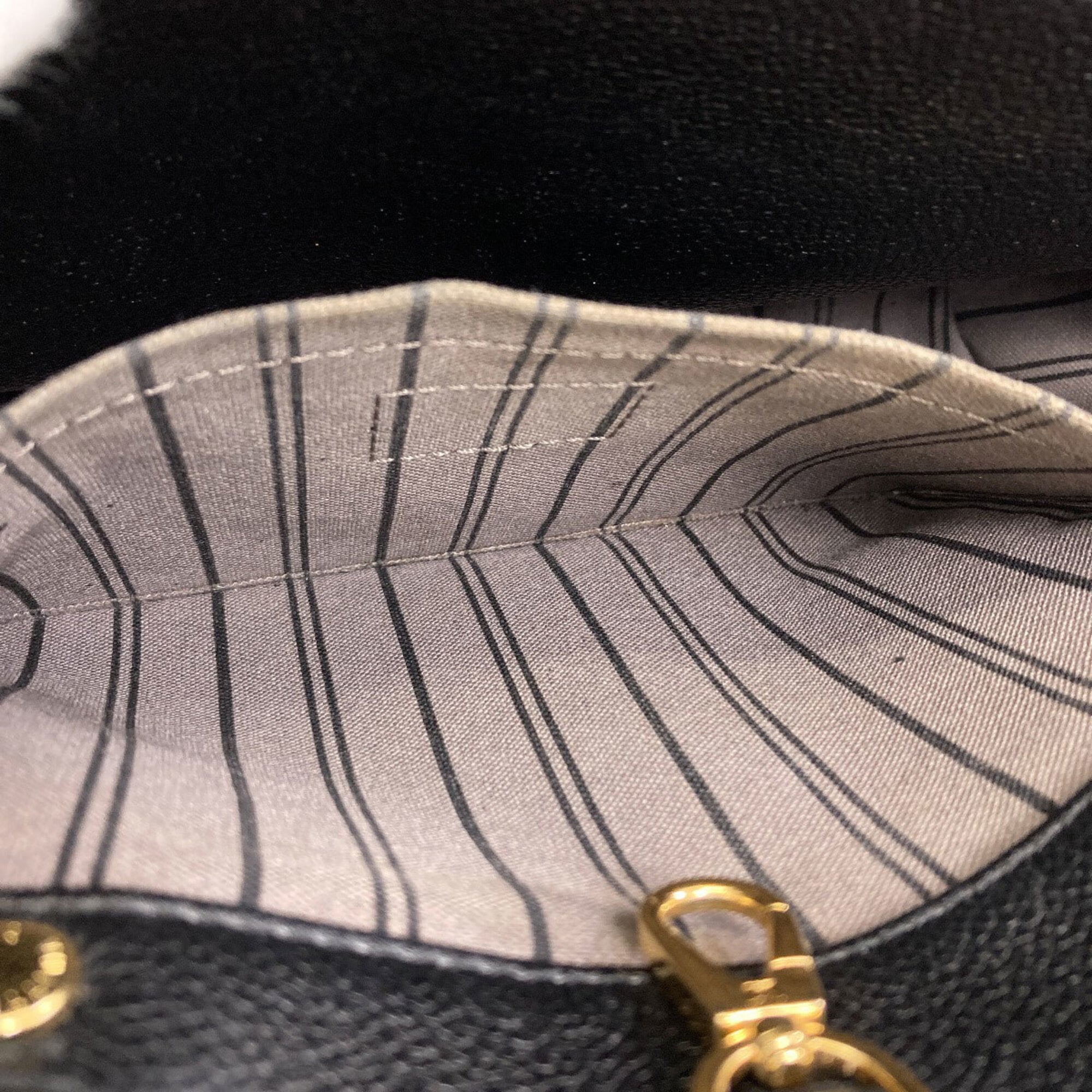Louis Vuitton Empreinte Black Monogram Empreinte Handbag (Pre-Owned)