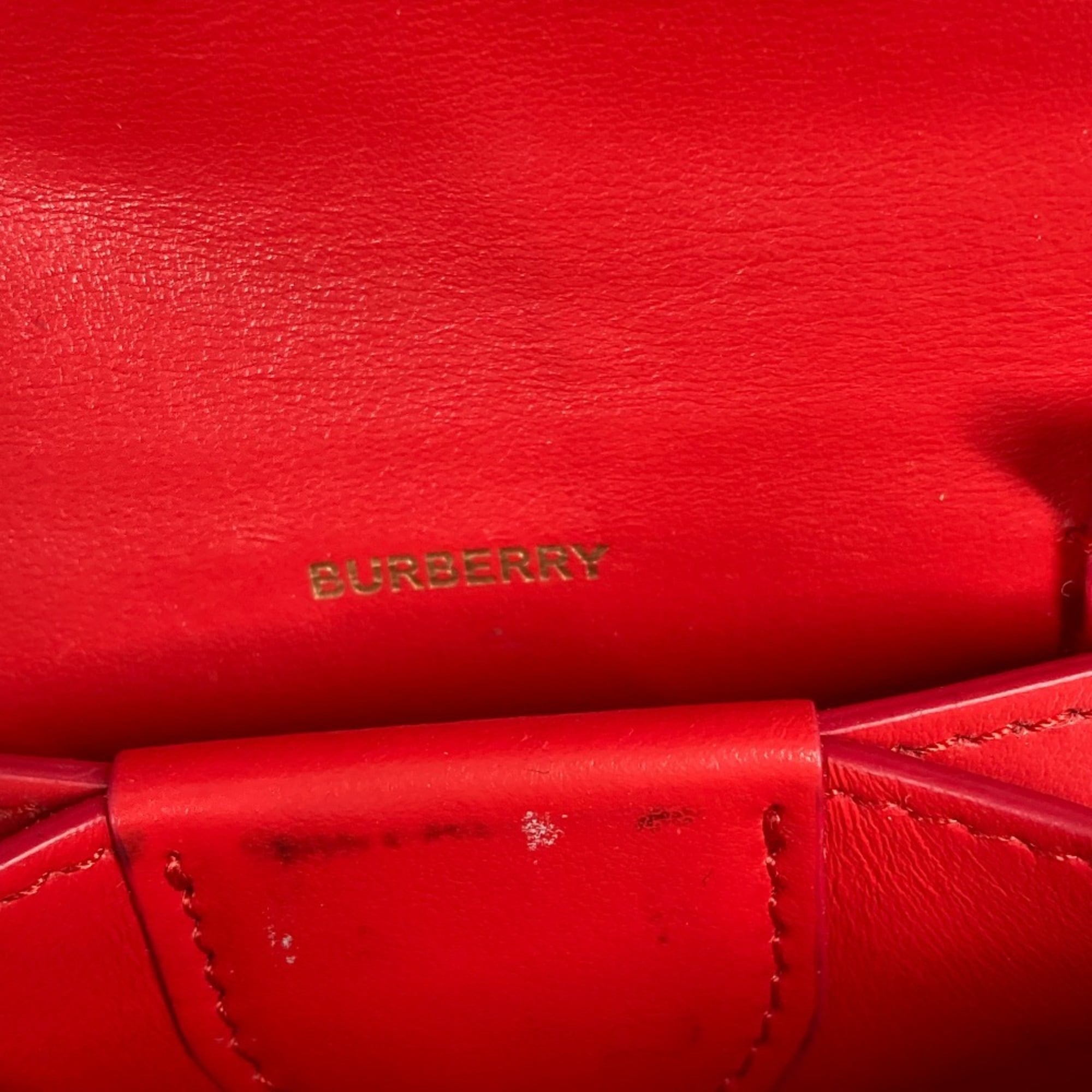 Burberry Red Color Leather Wallet (Bi-Fold) (Pre-Owned)