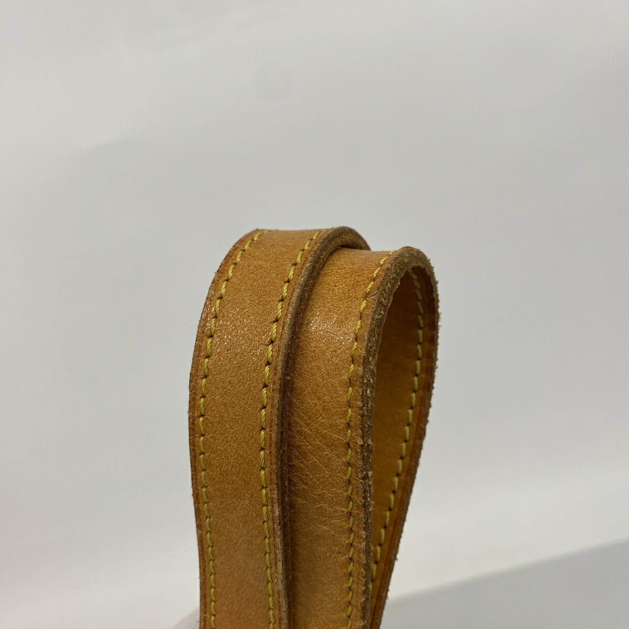Louis Vuitton Brown Shoulder Bag (Pre-Owned)