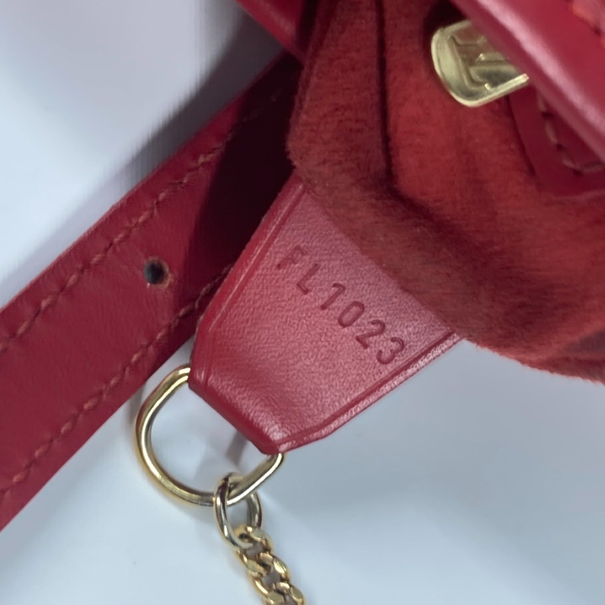 Louis Vuitton Epi Red Color Epi Leather Shoulder Bag Tote Bag (Pre-Owned)
