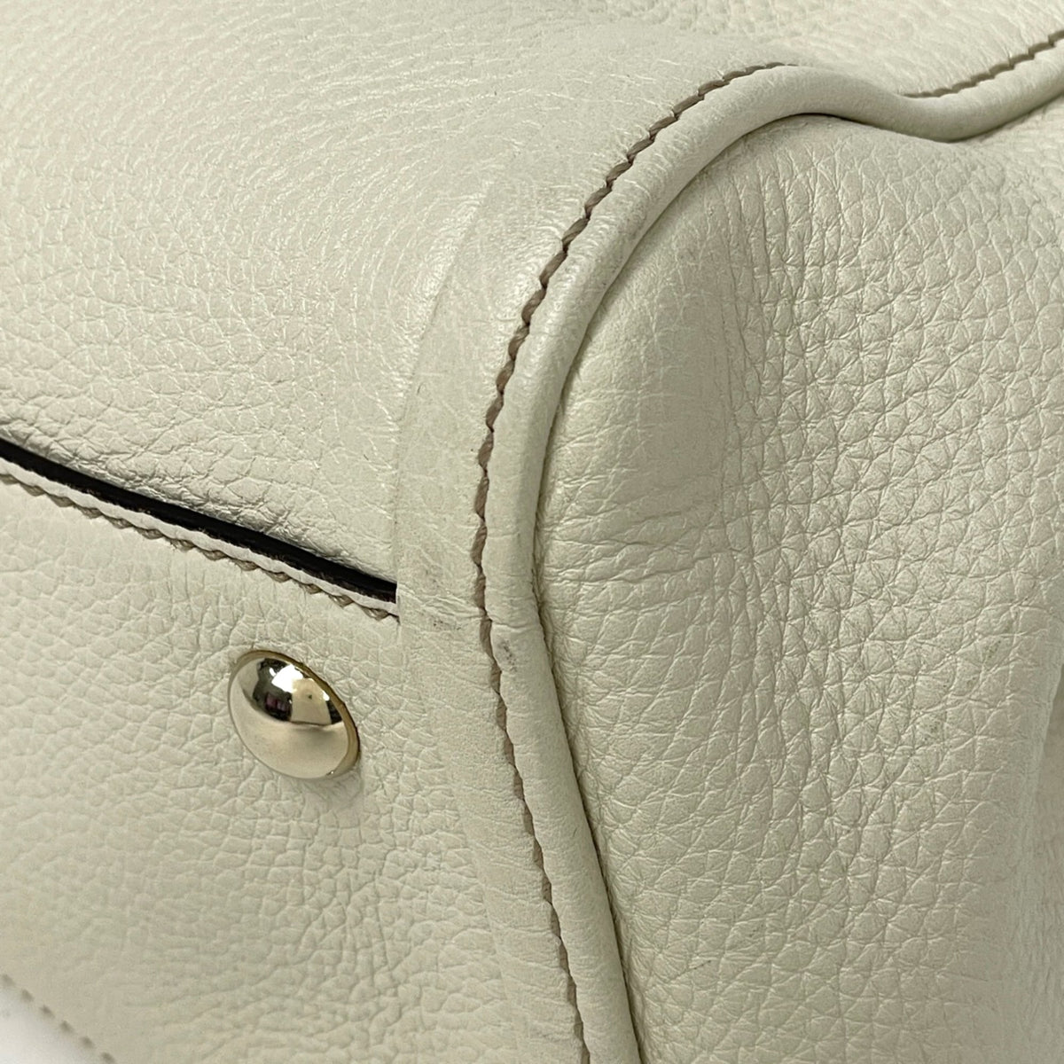 Gucci Ivory Leather Handbag (Pre-Owned)