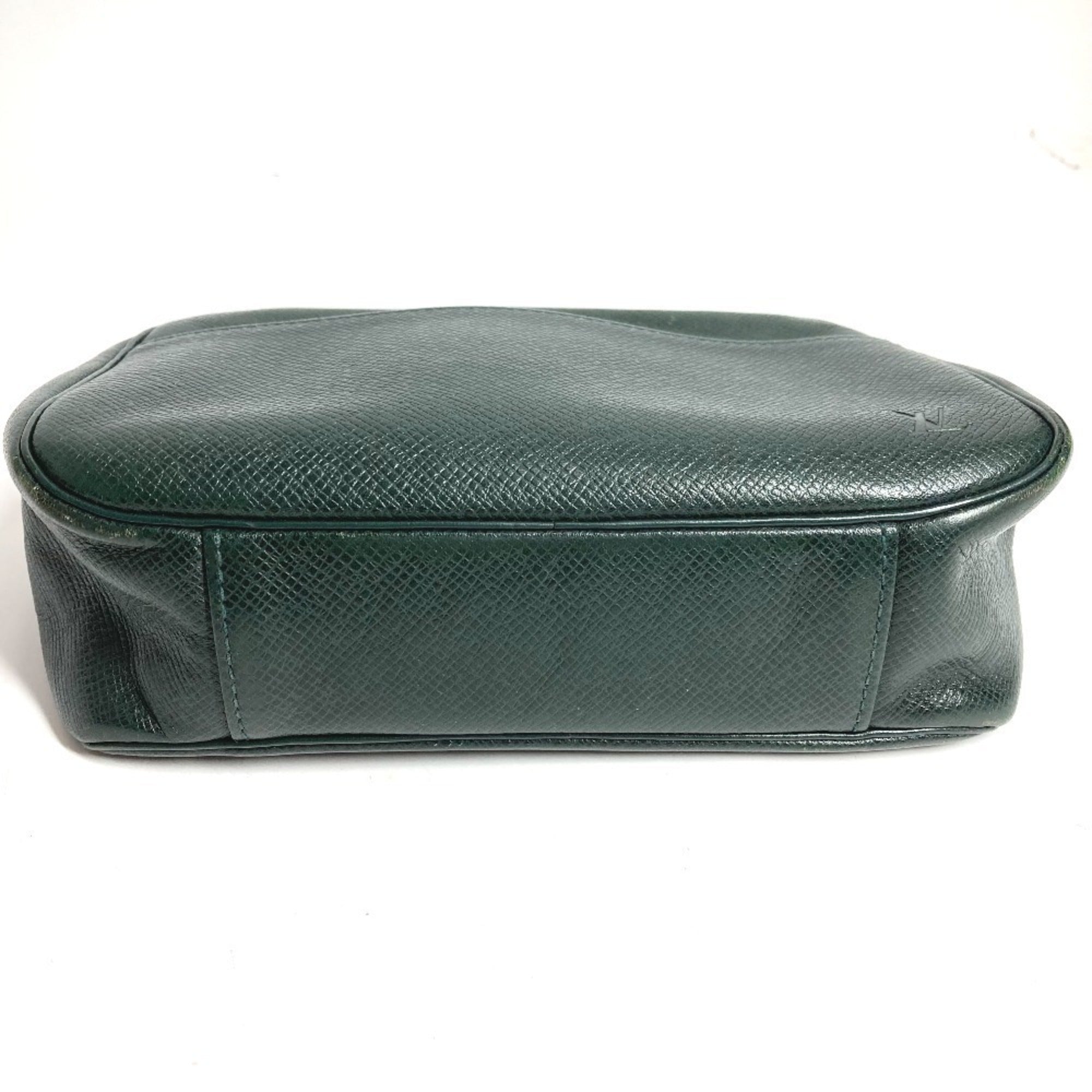 Louis Vuitton Episea Green Taiga Leather Clutch Bag Pouch (Pre-Owned)