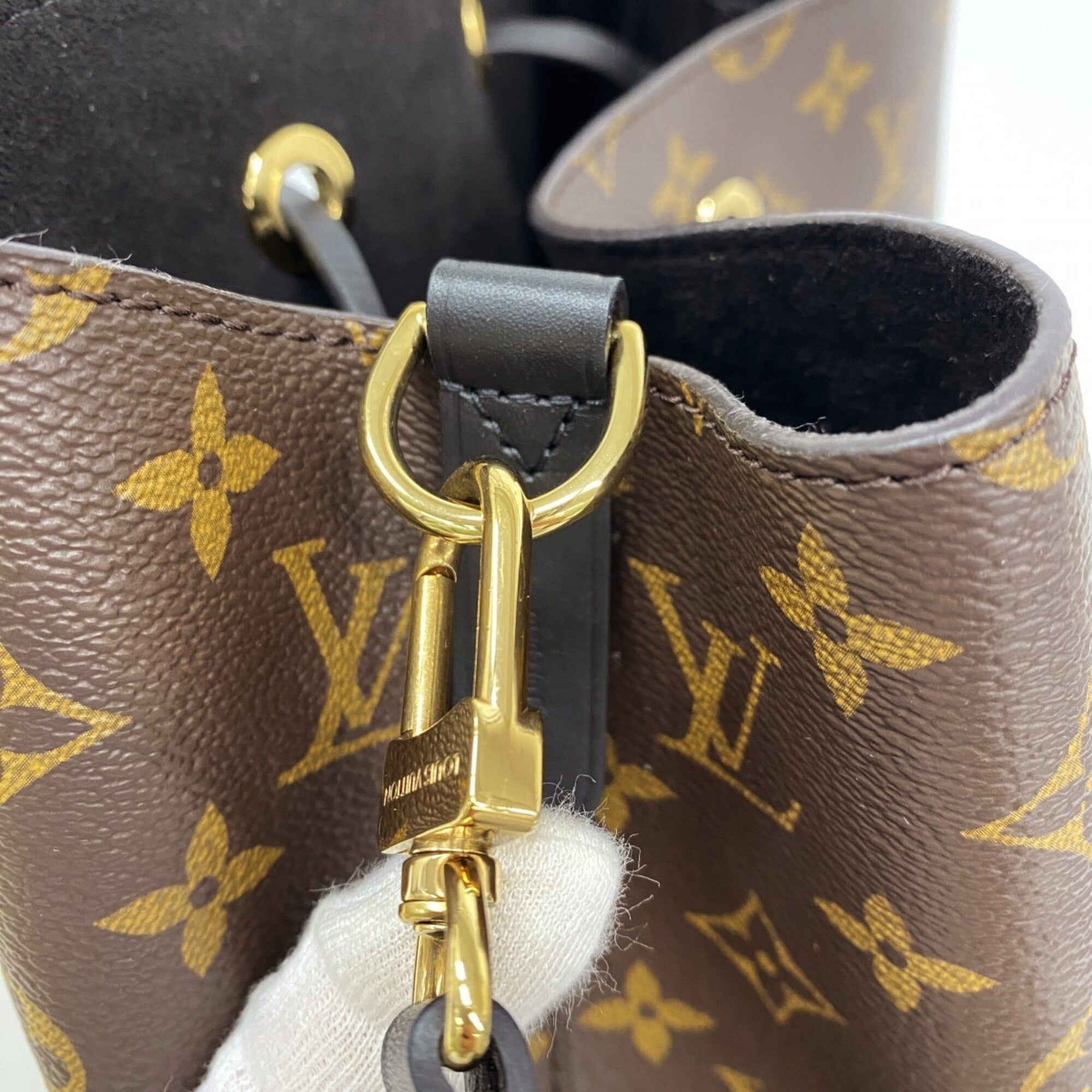 Louis Vuitton Brown Noir Shoulder Bag (Pre-Owned)
