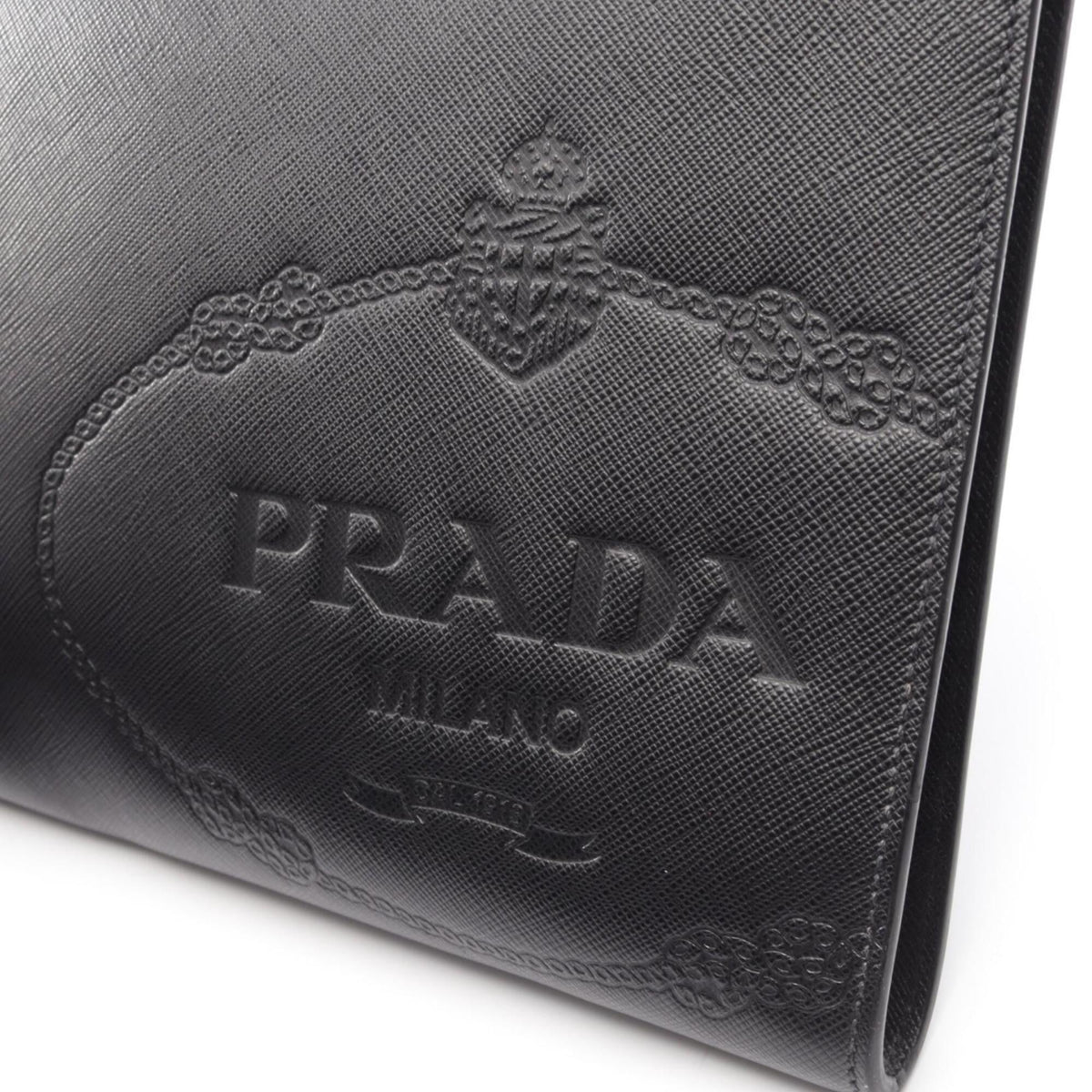 Prada Black Saffiano Triangle Clutch Bag Handbag Weekend Bag (Pre-Owned)