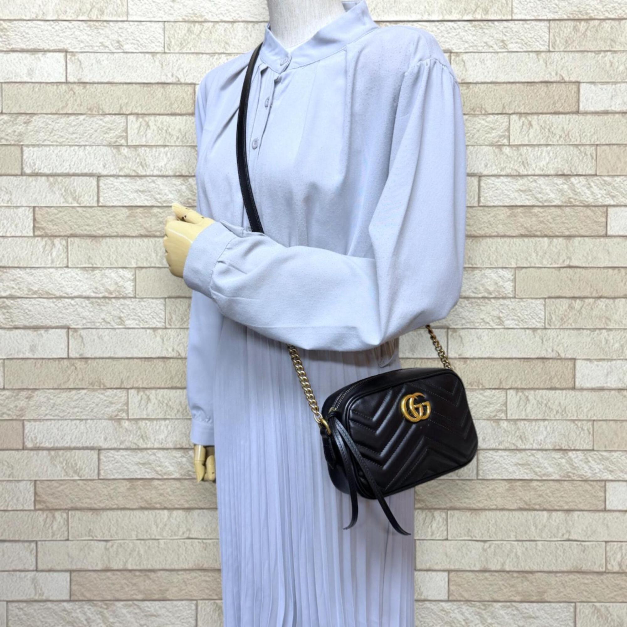 Gucci Black Leather Shoulder Bag (Pre-Owned)
