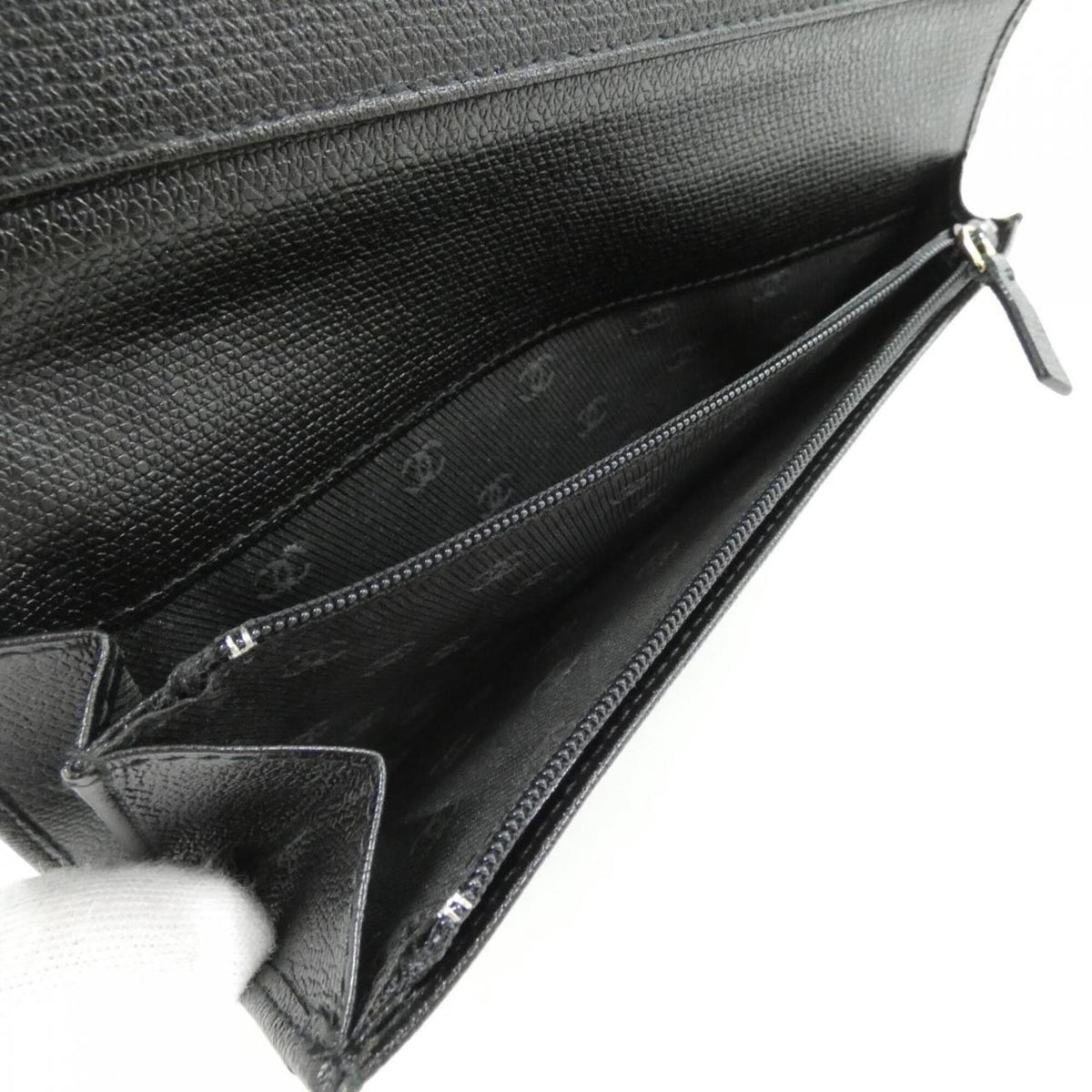Chanel Black Leather Long Wallet (Bi-Fold) (Pre-Owned)