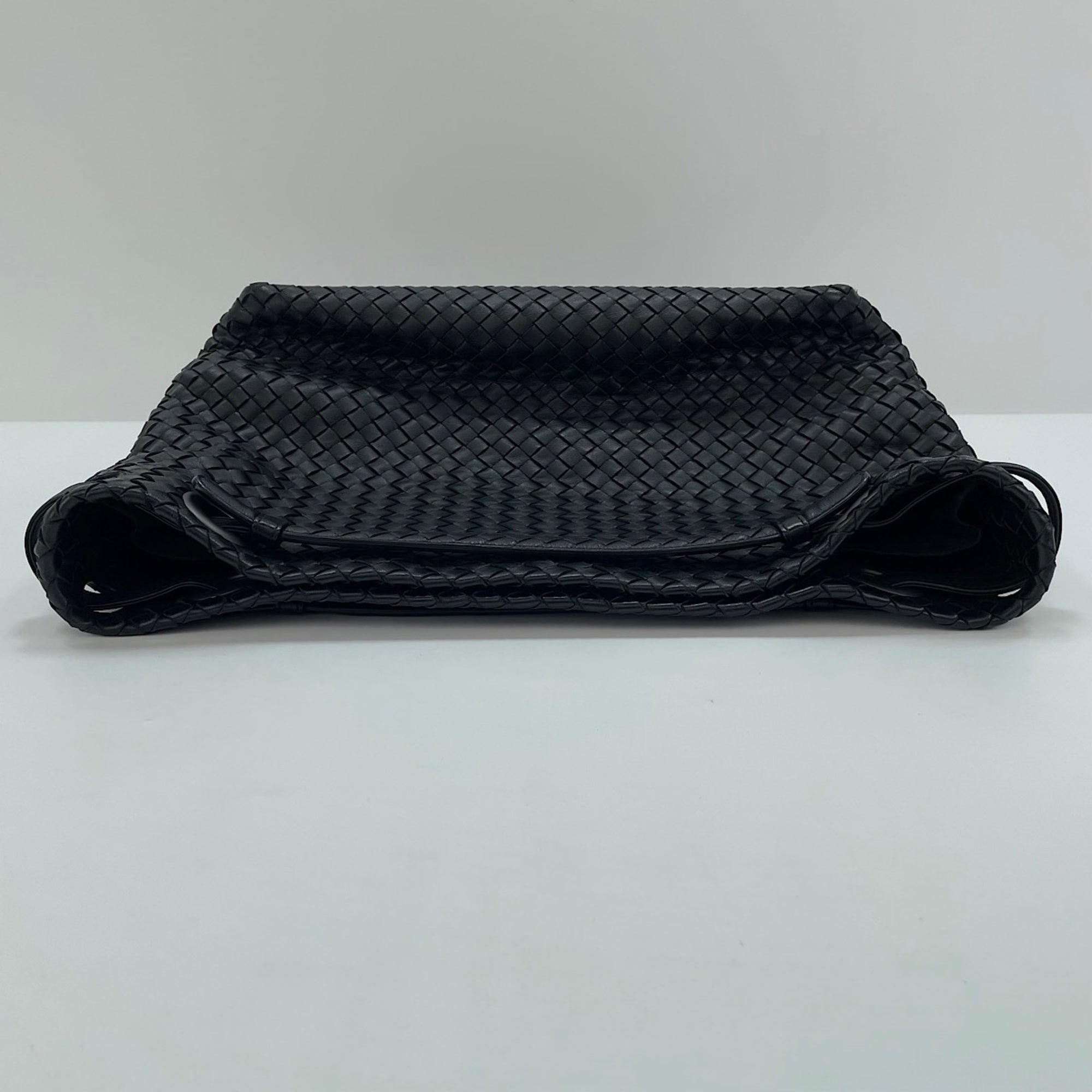 Bottega Veneta Black Handbag (Pre-Owned)