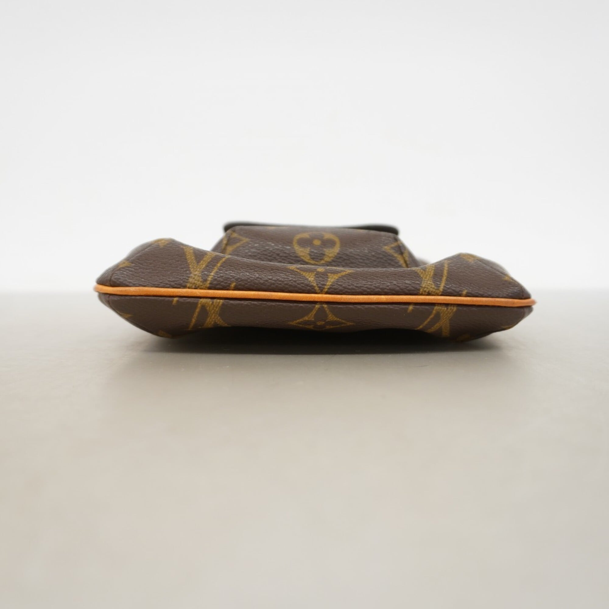 Louis Vuitton Brown Pouch (Pre-Owned)