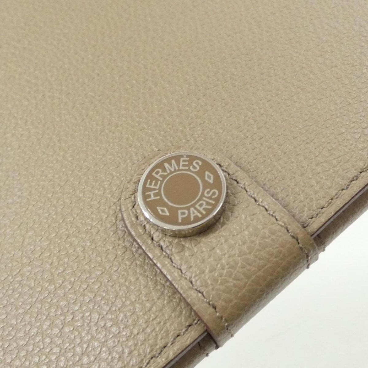 Hermes Beige Long Bill Wallet (Bi-Fold) (Pre-Owned)