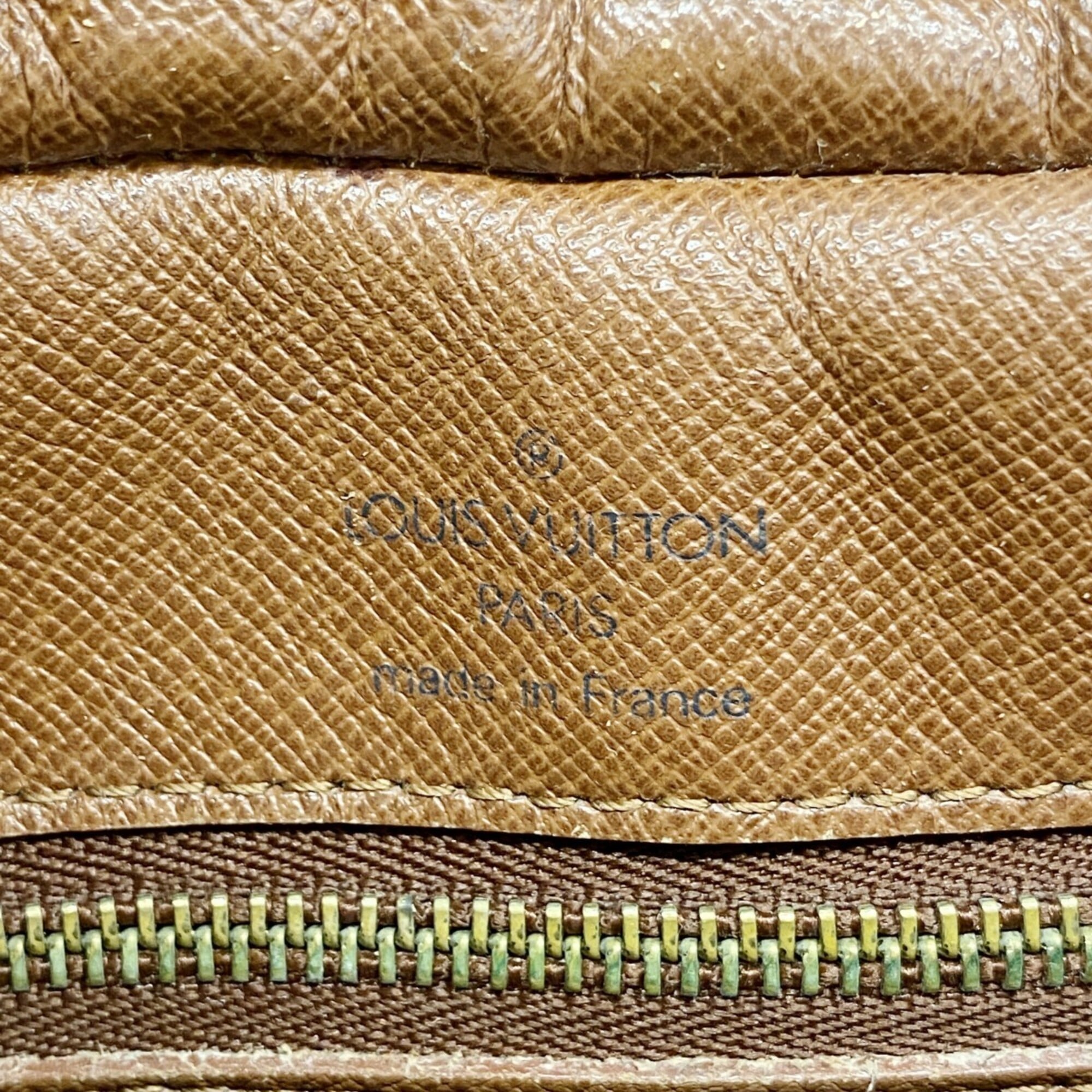 Louis Vuitton Brown Shoulder Bag (Pre-Owned)