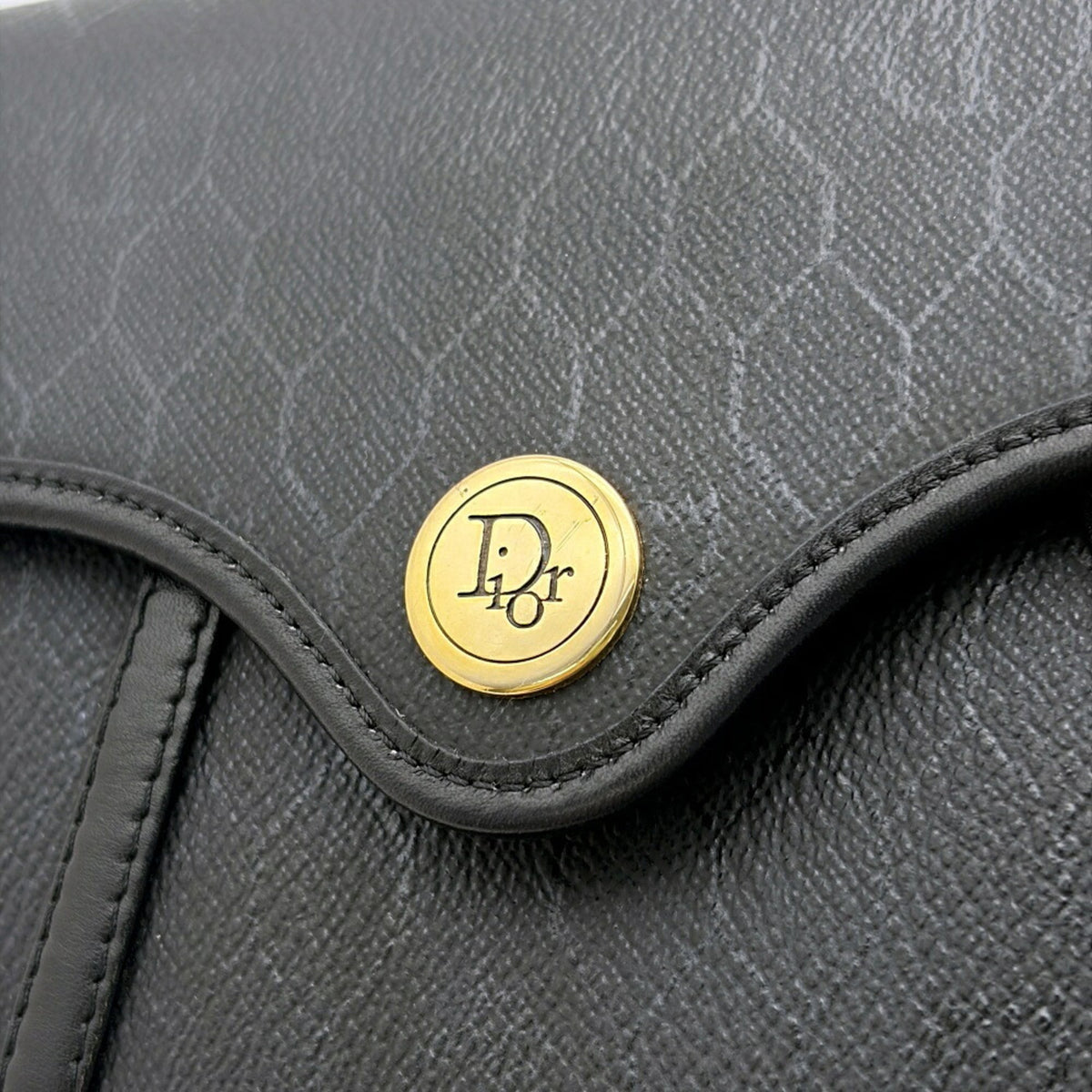 Christian Dior Black Pvc Leather Pochette Shoulder Bag (Pre-Owned)