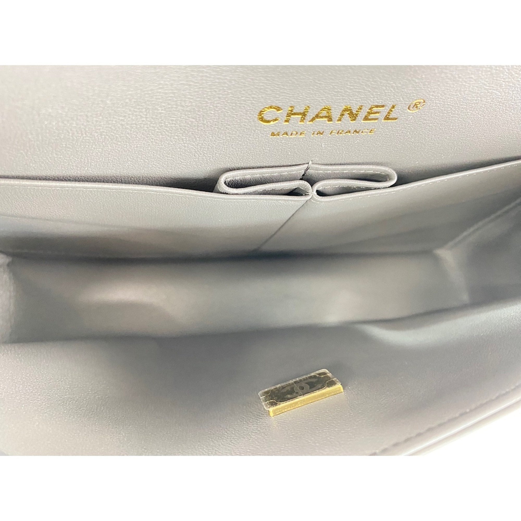 Chanel Gray Shoulder Bag (Pre-Owned)