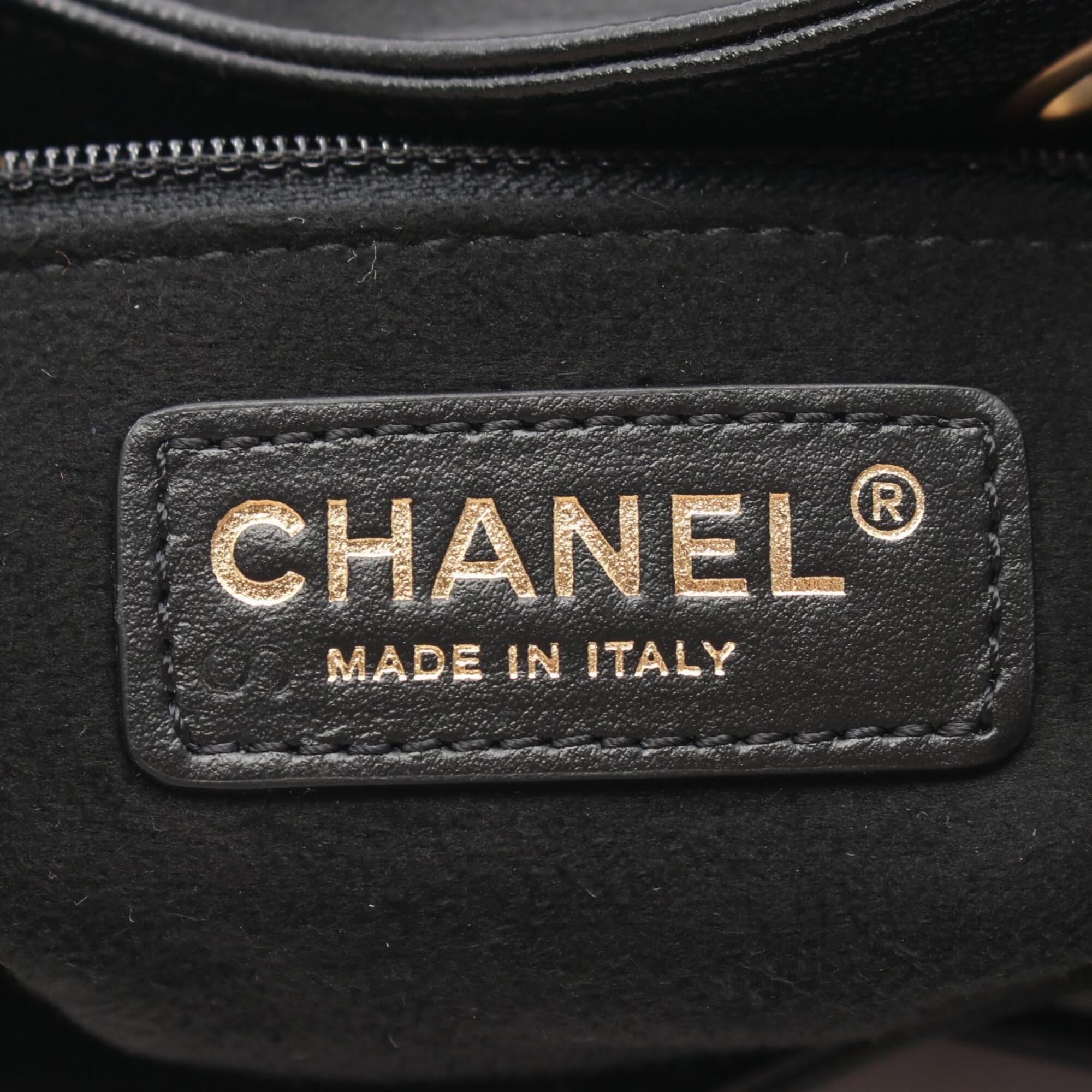 Chanel Black Grained Calfskin Handbag Shoulder Bag (Pre-Owned)