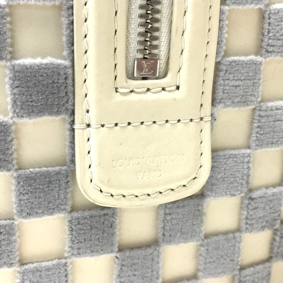 Louis Vuitton White Other Handbag (Pre-Owned)