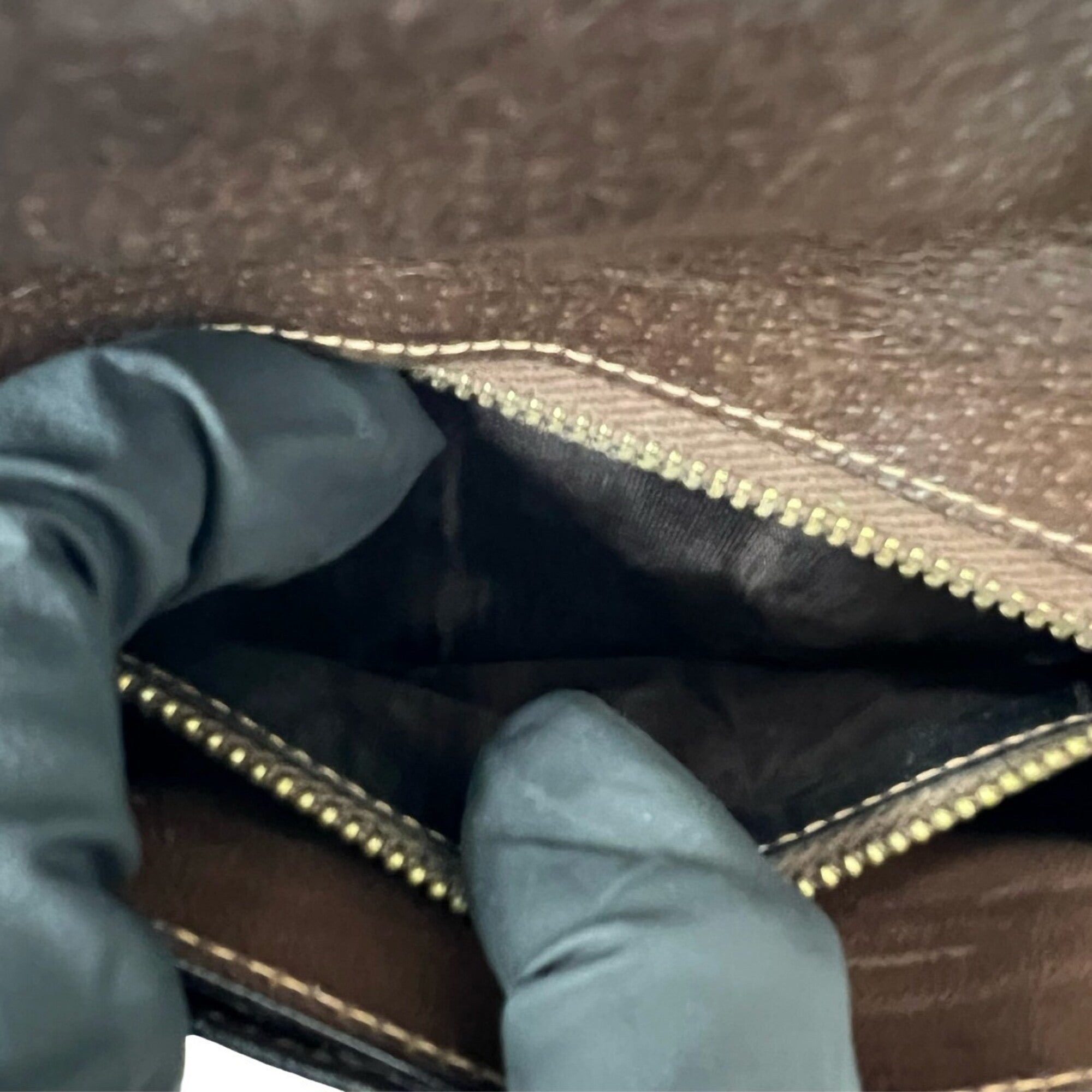 Gucci Brown Green Red Color Leather Pvc Pouch (Pre-Owned)