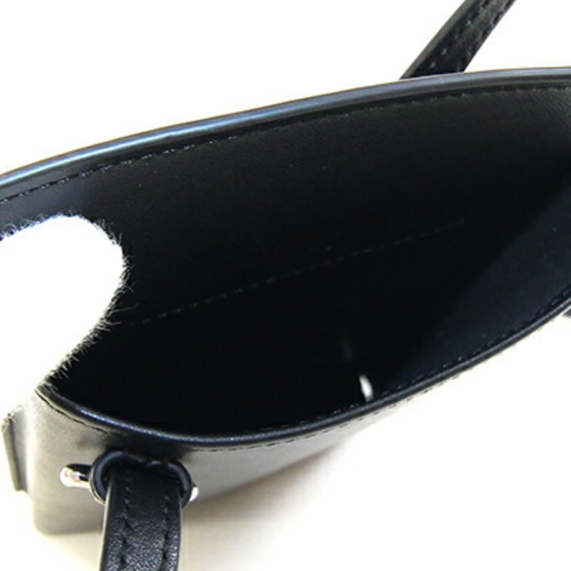 Tod's Black Leather Pochette Shoulder Bag (Pre-Owned)