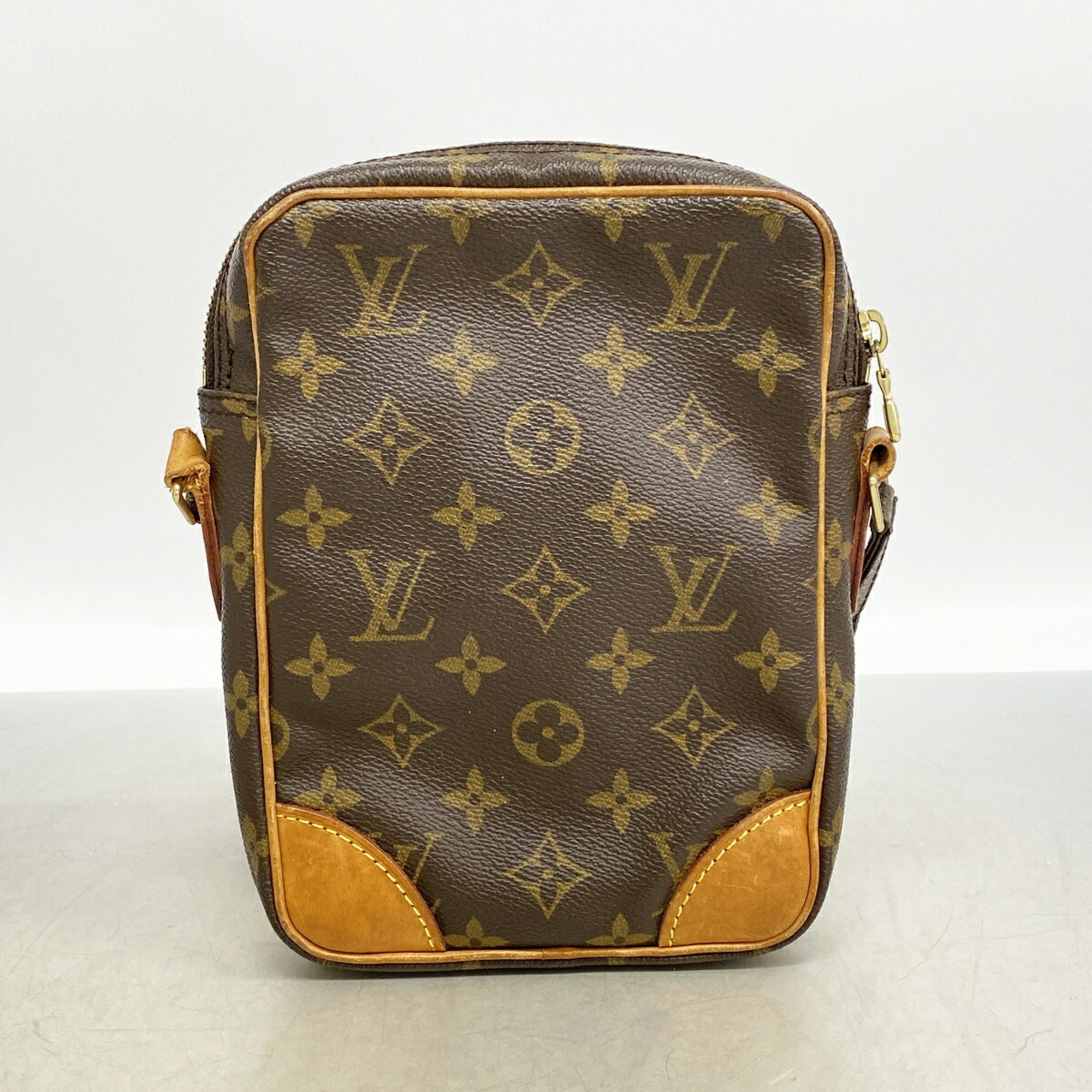 Louis Vuitton Brown Shoulder Bag (Pre-Owned)