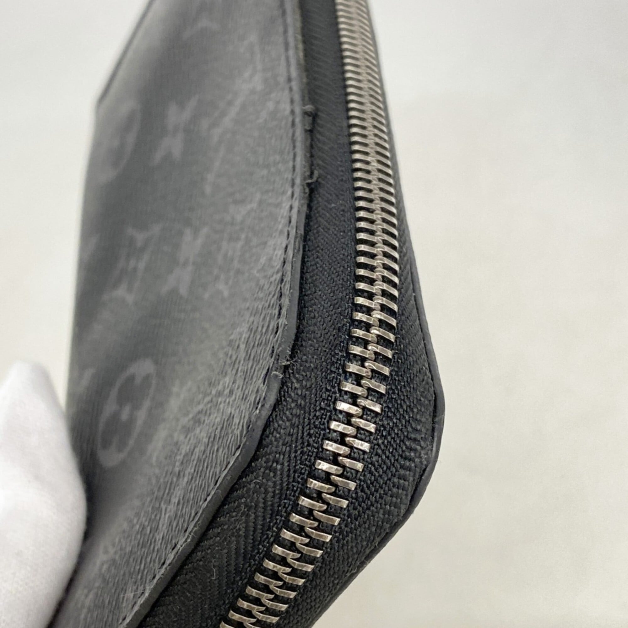 Louis Vuitton Black Long Wallet (Bi-Fold) (Pre-Owned)