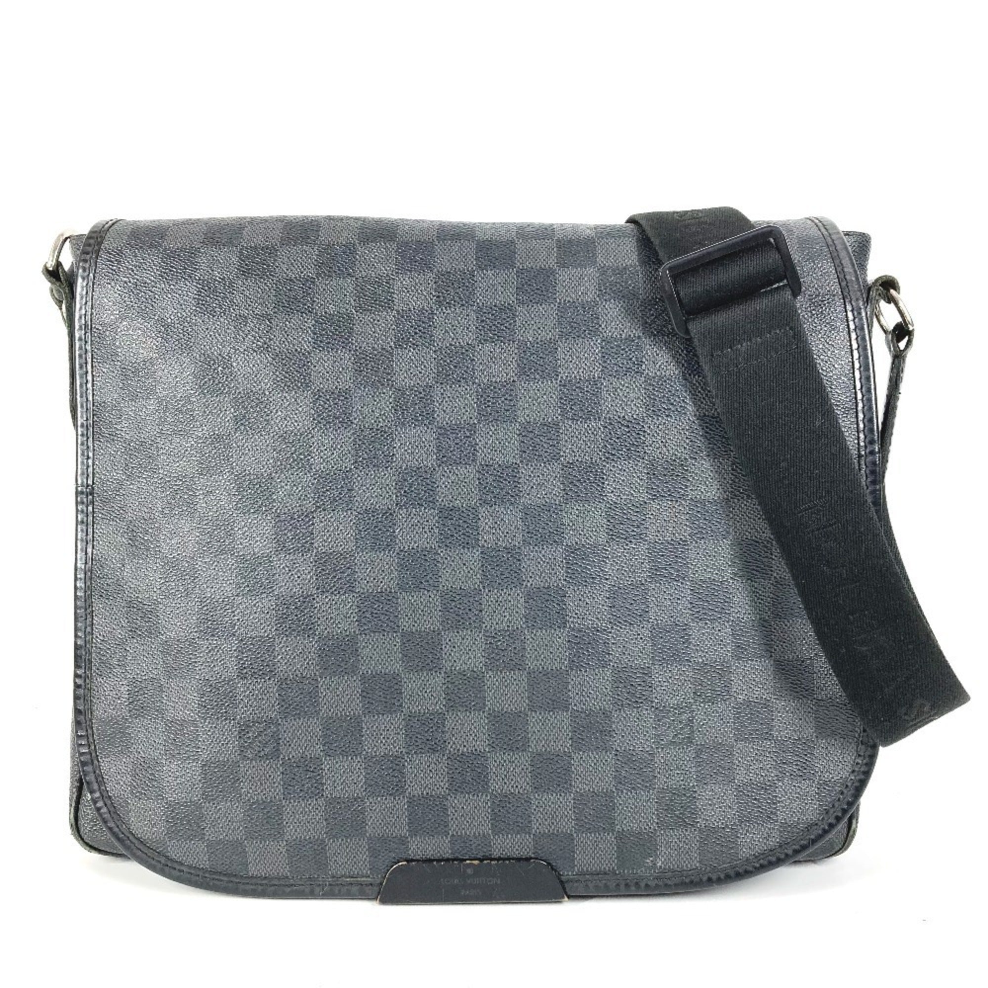 Louis Vuitton Black Damier Graphite Messenger Bag Shoulder Bag (Pre-Owned)