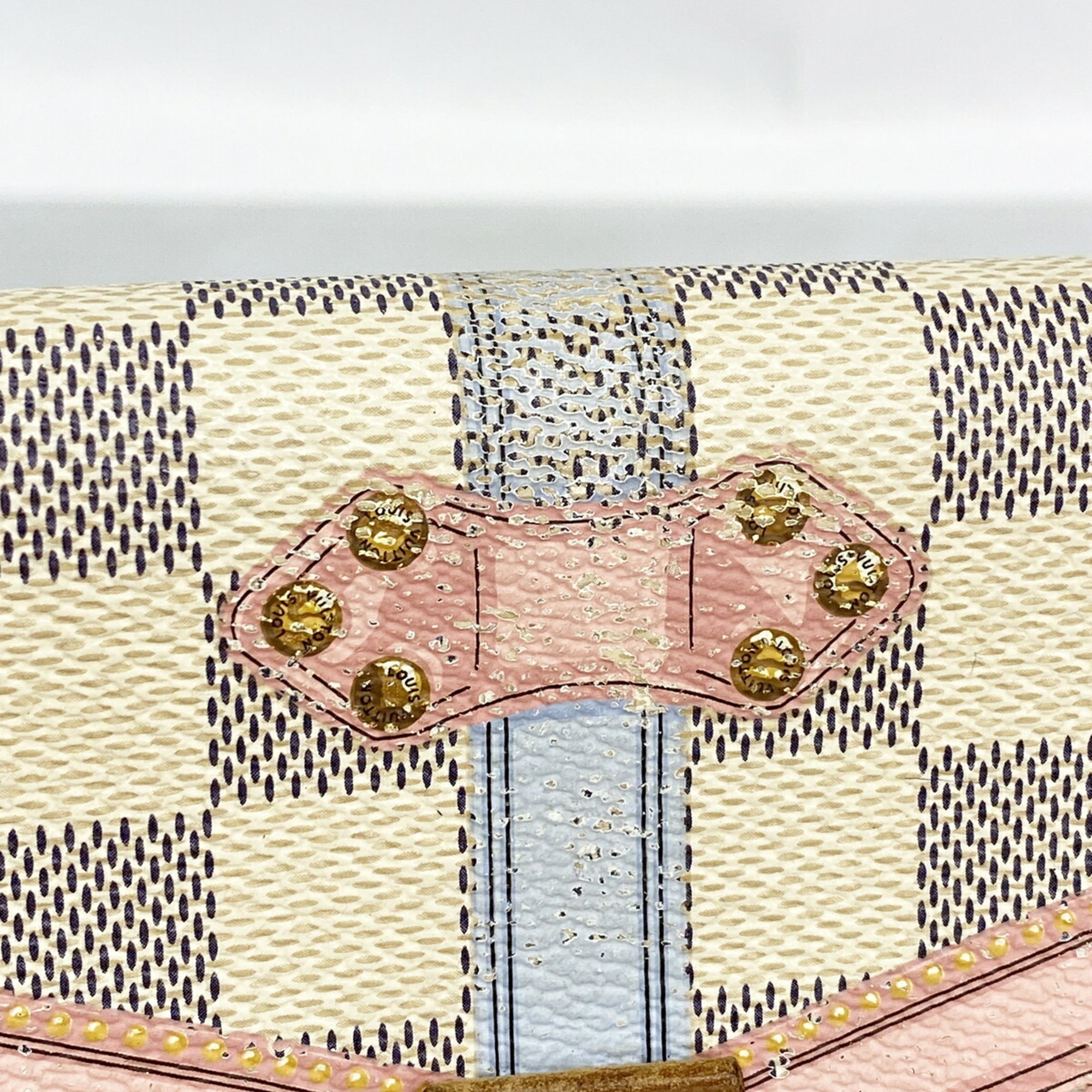 Louis Vuitton White Long Wallet (Bi-Fold) (Pre-Owned)