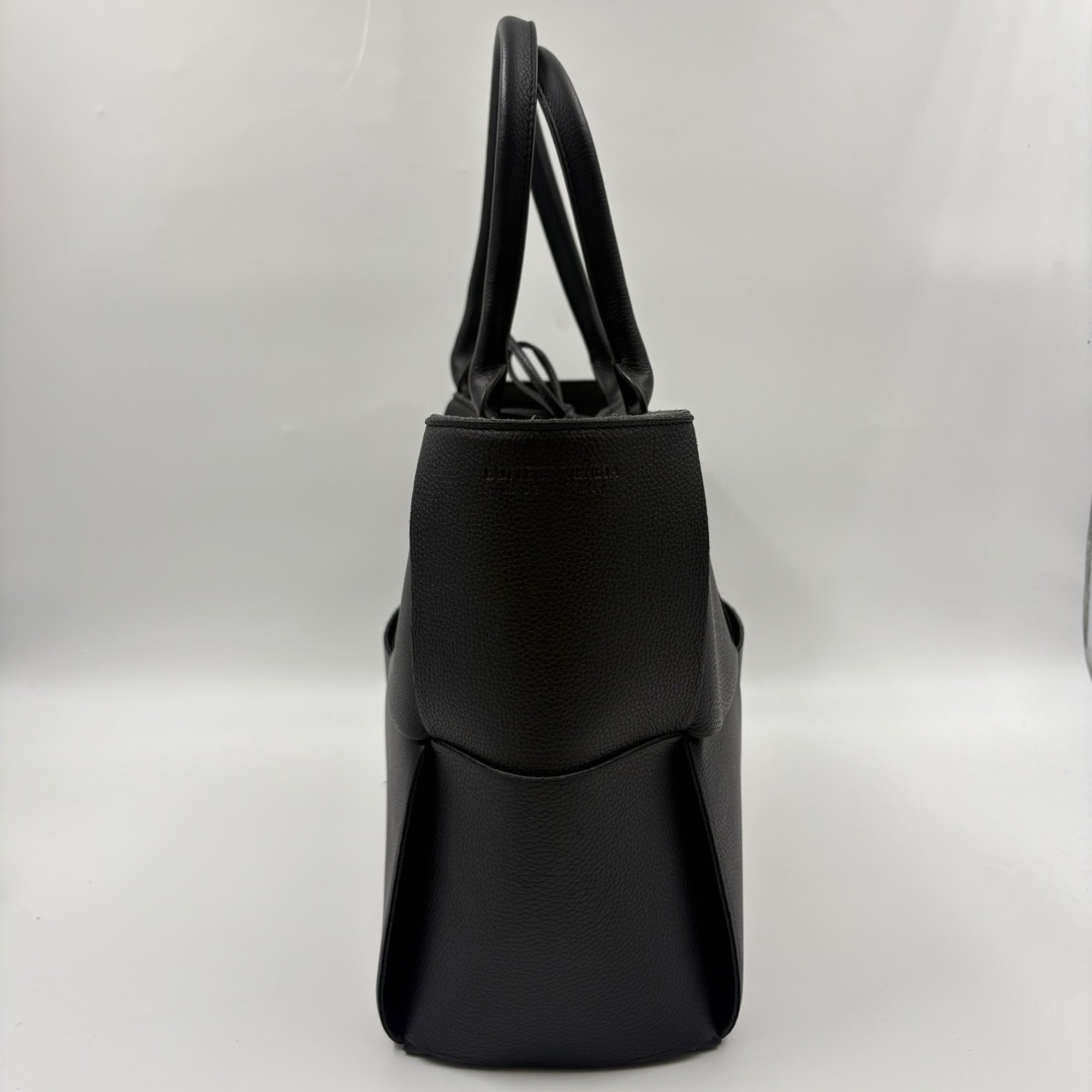 Bottega Veneta Black Tote Bag (Pre-Owned)