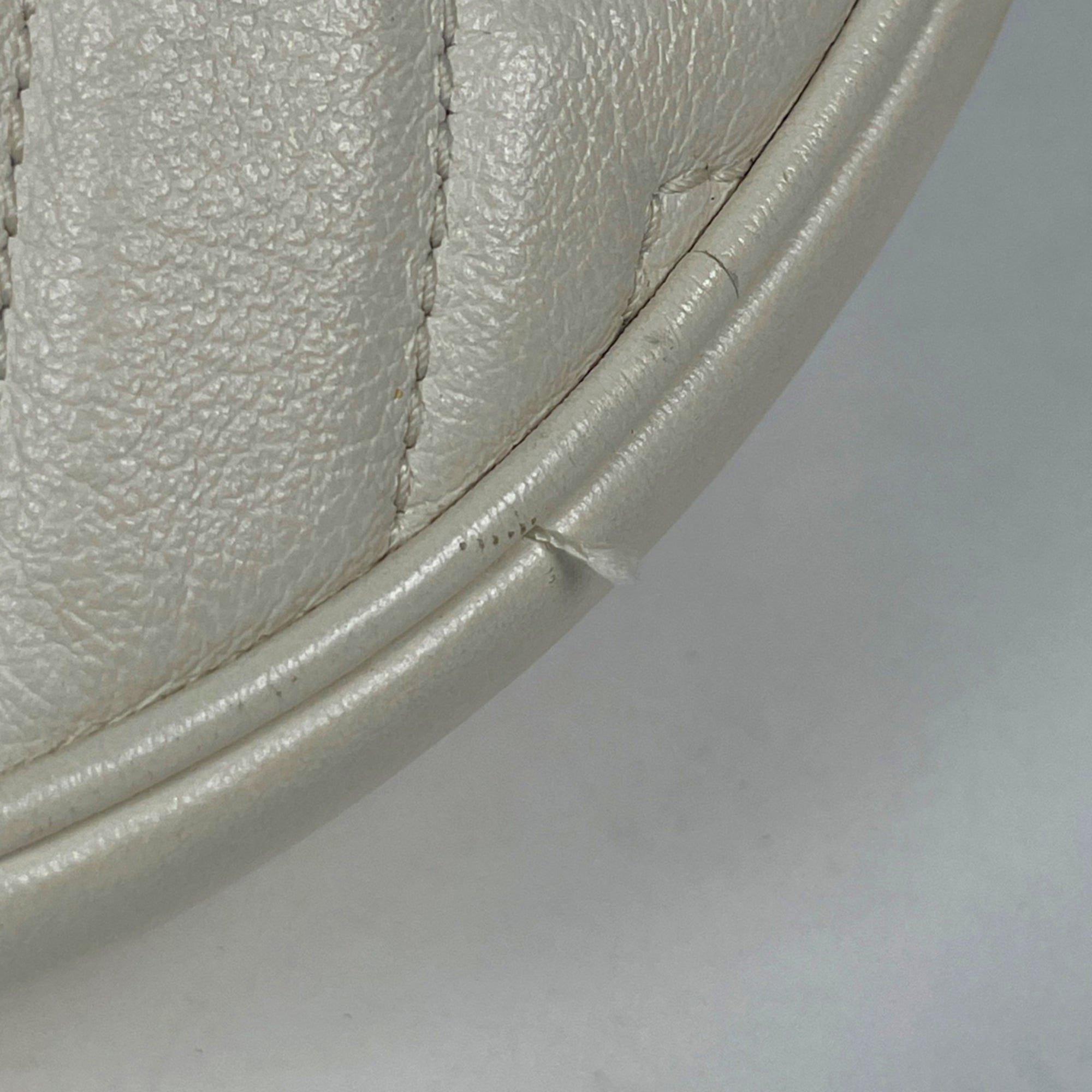 Gucci Ivory Leather Shoulder Bag (Pre-Owned)