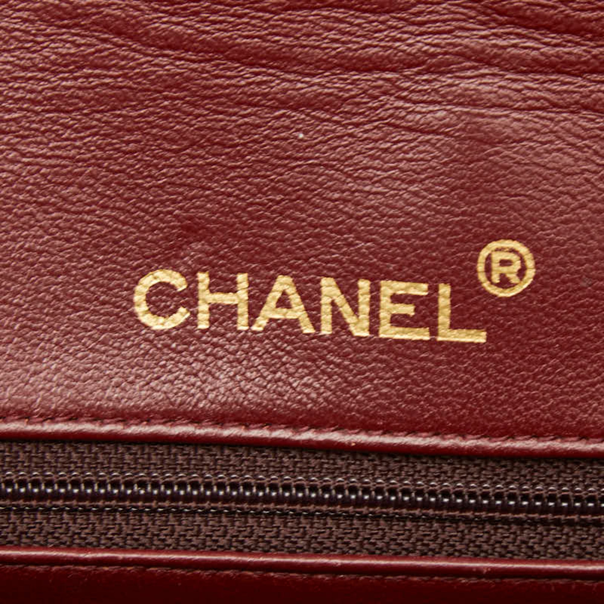 Chanel Black Leather Shoulder Bag (Pre-Owned)