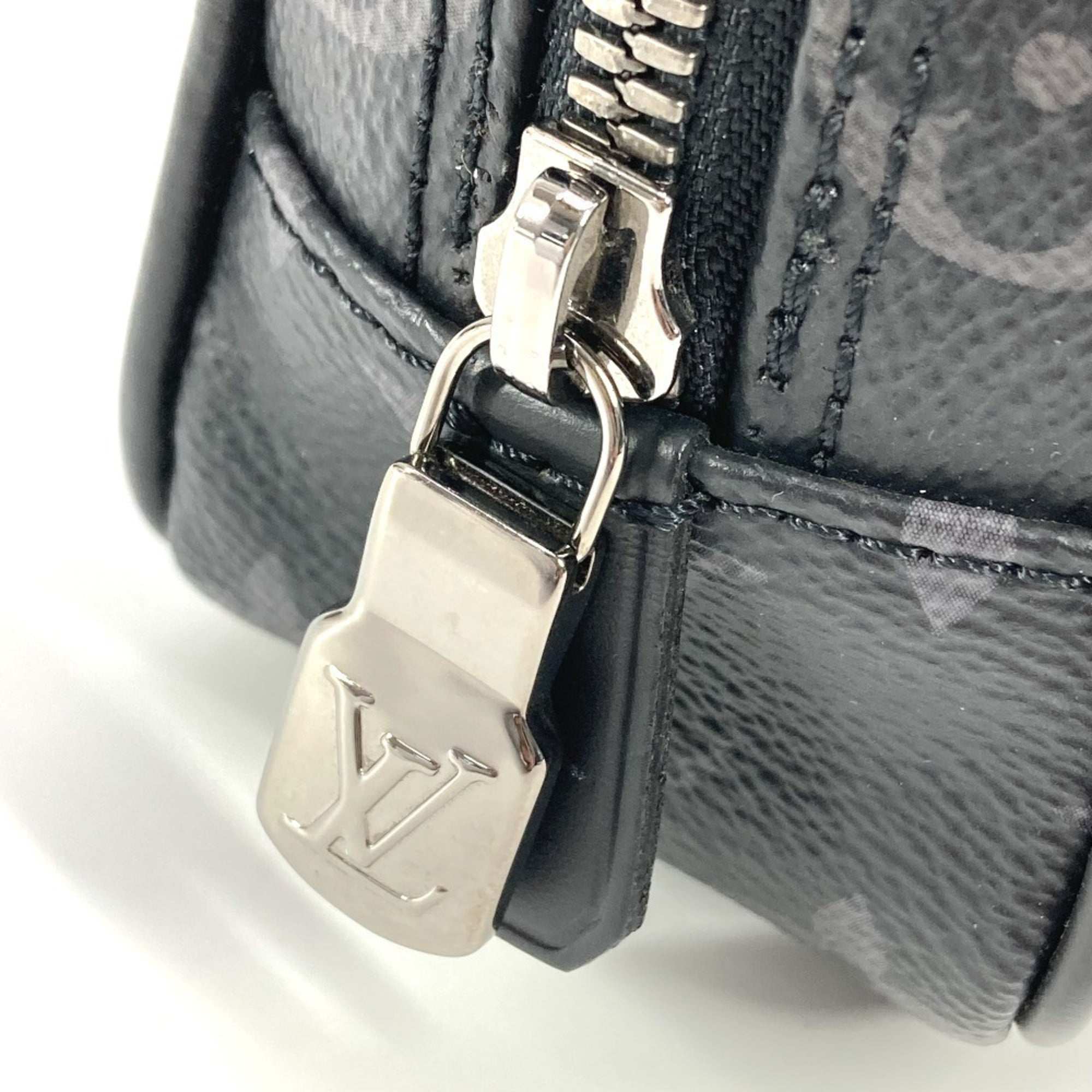Louis Vuitton Black Monogram Eclipse Canvas Clutch Bag Pouch (Pre-Owned)