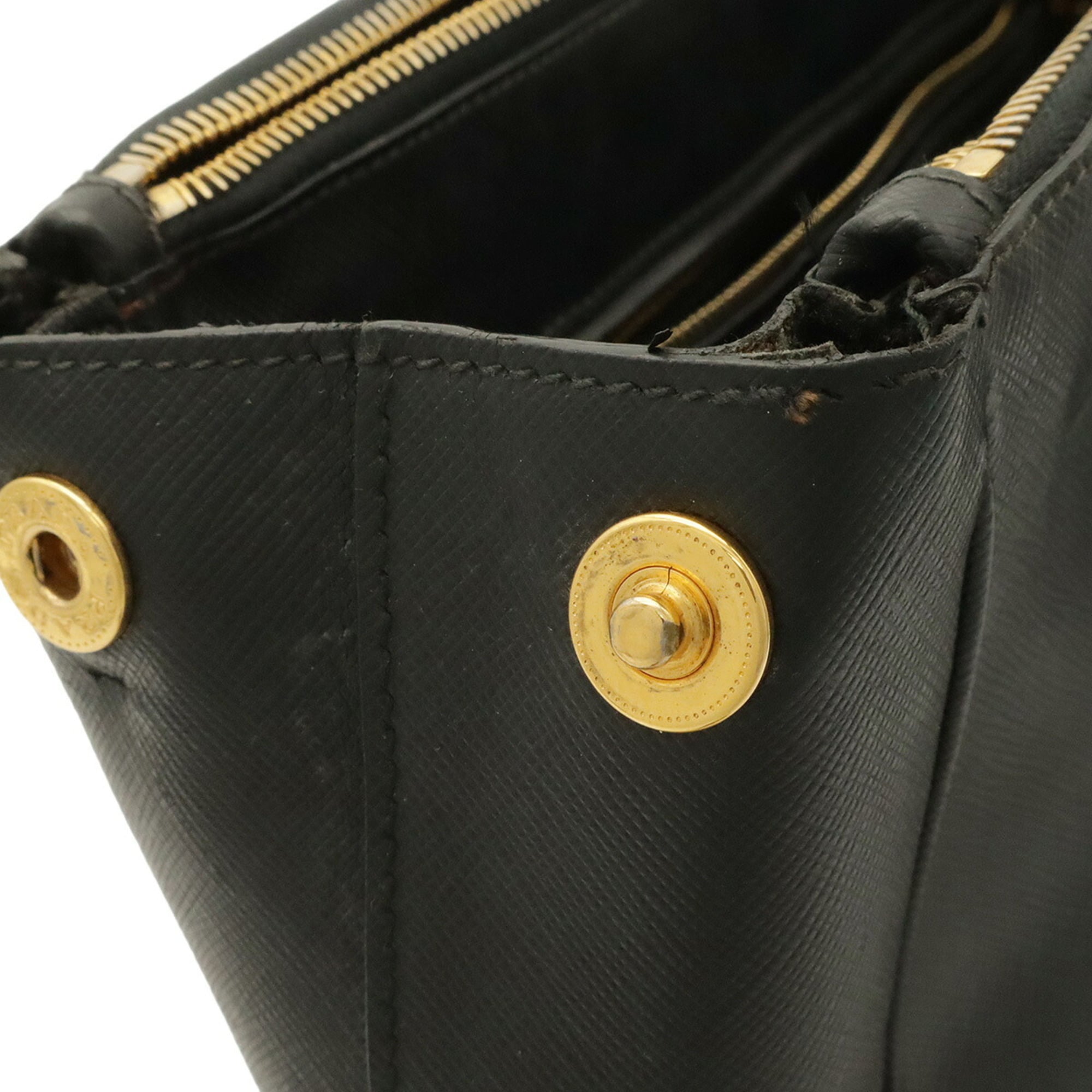 Prada Saffiano Black Nero Leather Handbag Shoulder Bag (Pre-Owned)