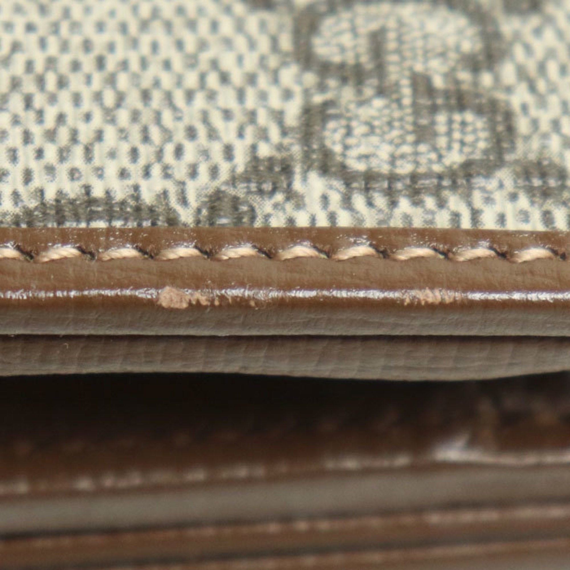 Gucci Beige Gg Supreme Leather Wallet (Bi-Fold) (Pre-Owned)