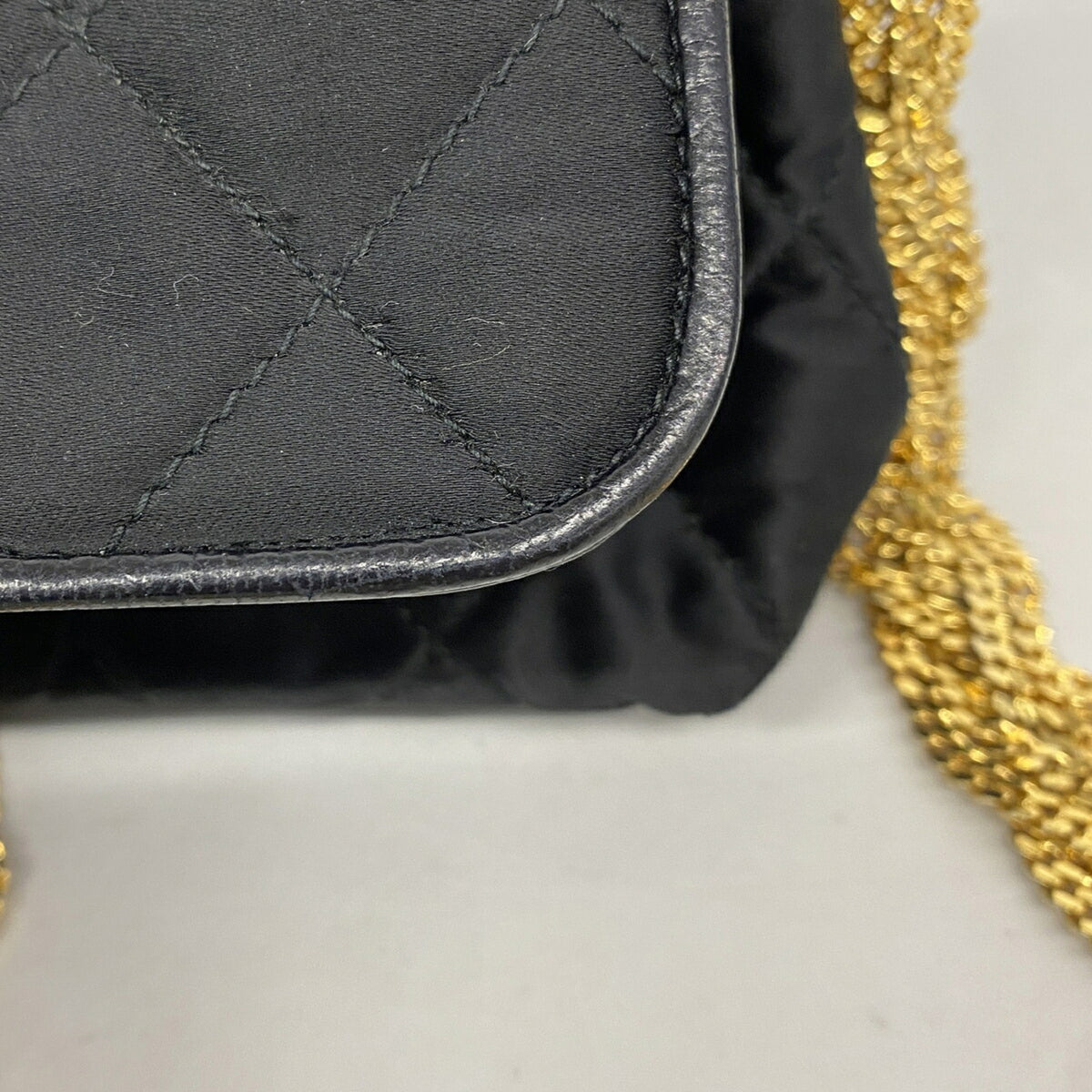 Chanel Black Nylon Shoulder Bag (Pre-Owned)