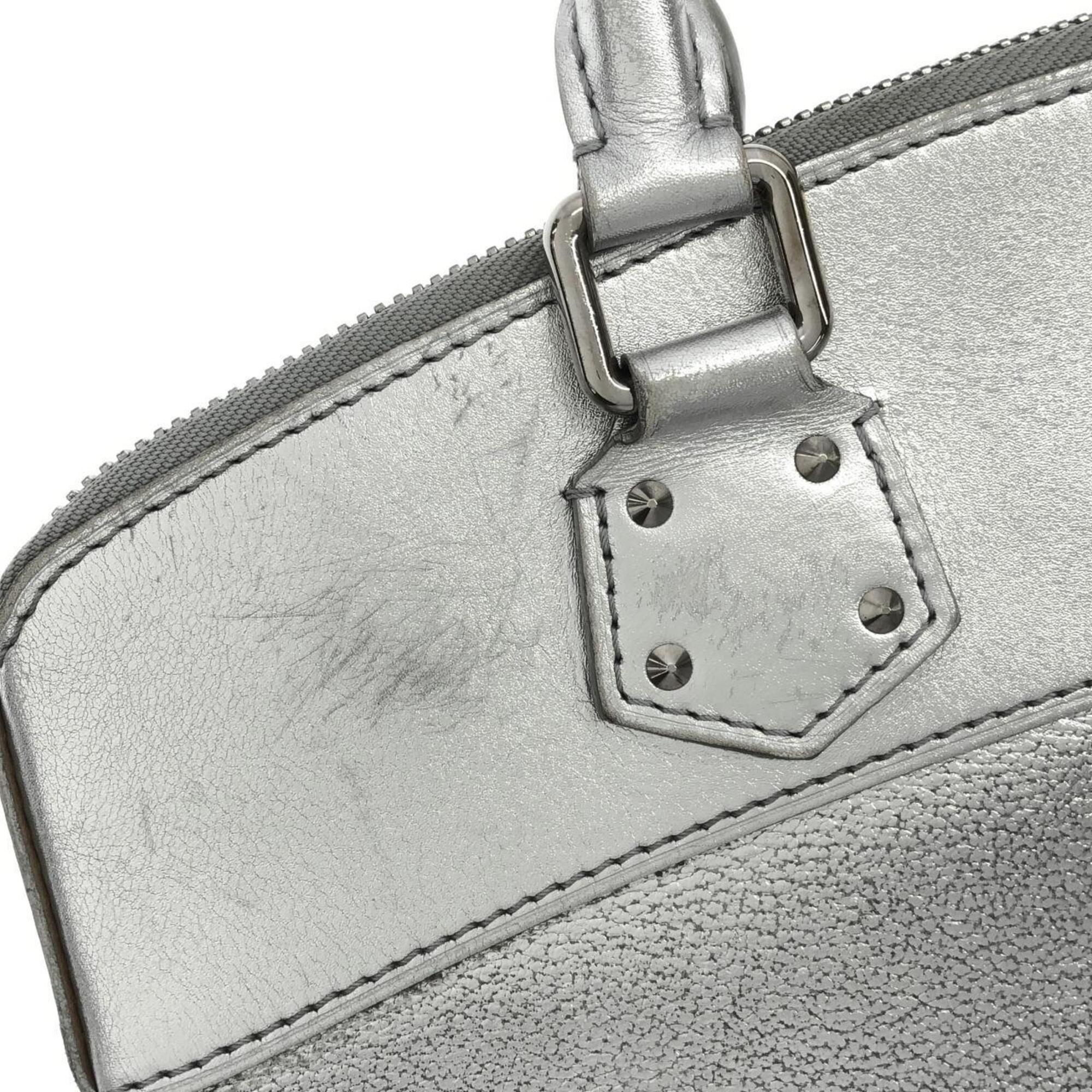 Louis Vuitton Silver Leather Handbag (Pre-Owned)