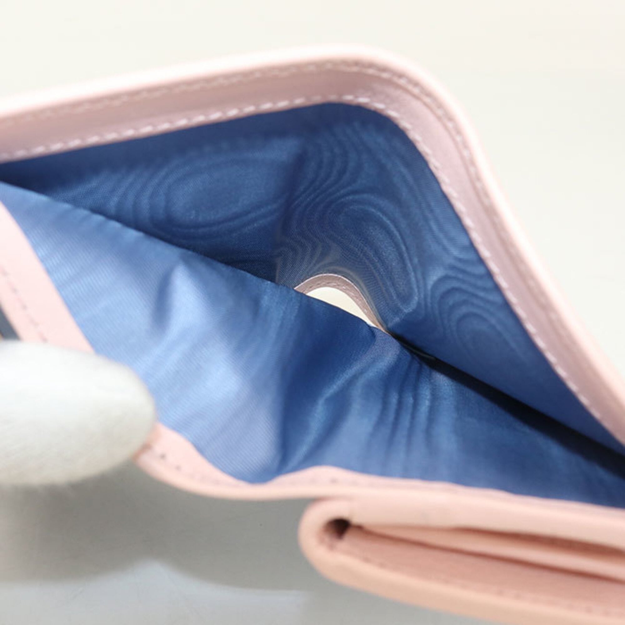 Gucci Pink Leather Wallet (Bi-Fold) (Pre-Owned)