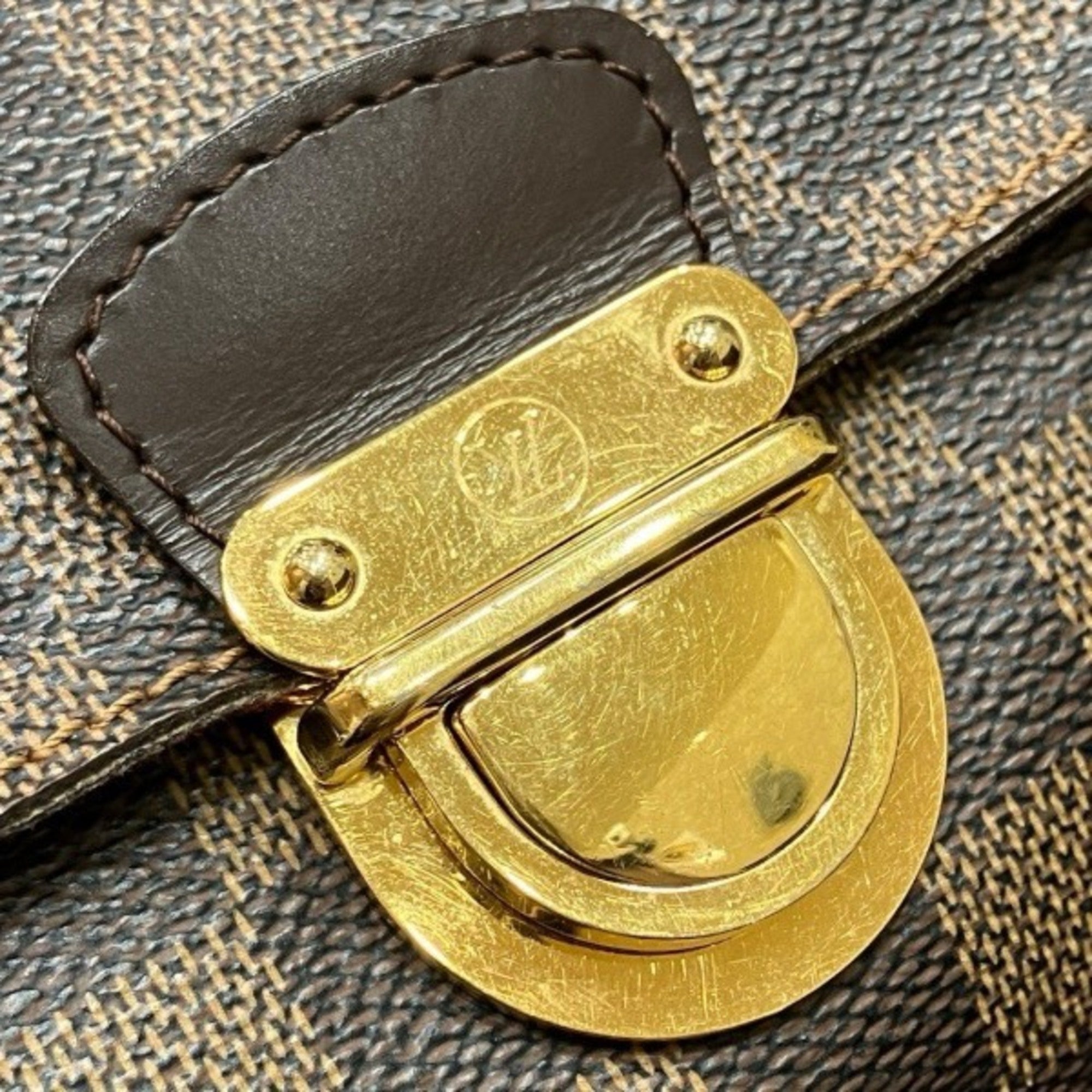Louis Vuitton Brown Handbag Shoulder Bag (Pre-Owned)