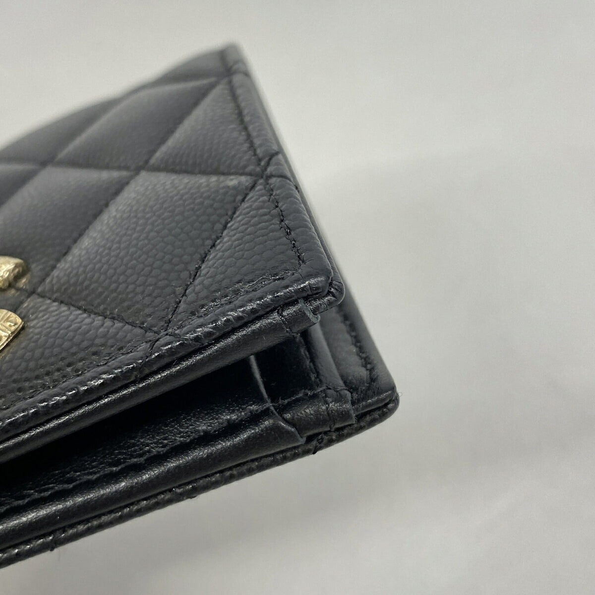 Chanel Black Grained Calfskin Wallet (Bi-Fold) (Pre-Owned)