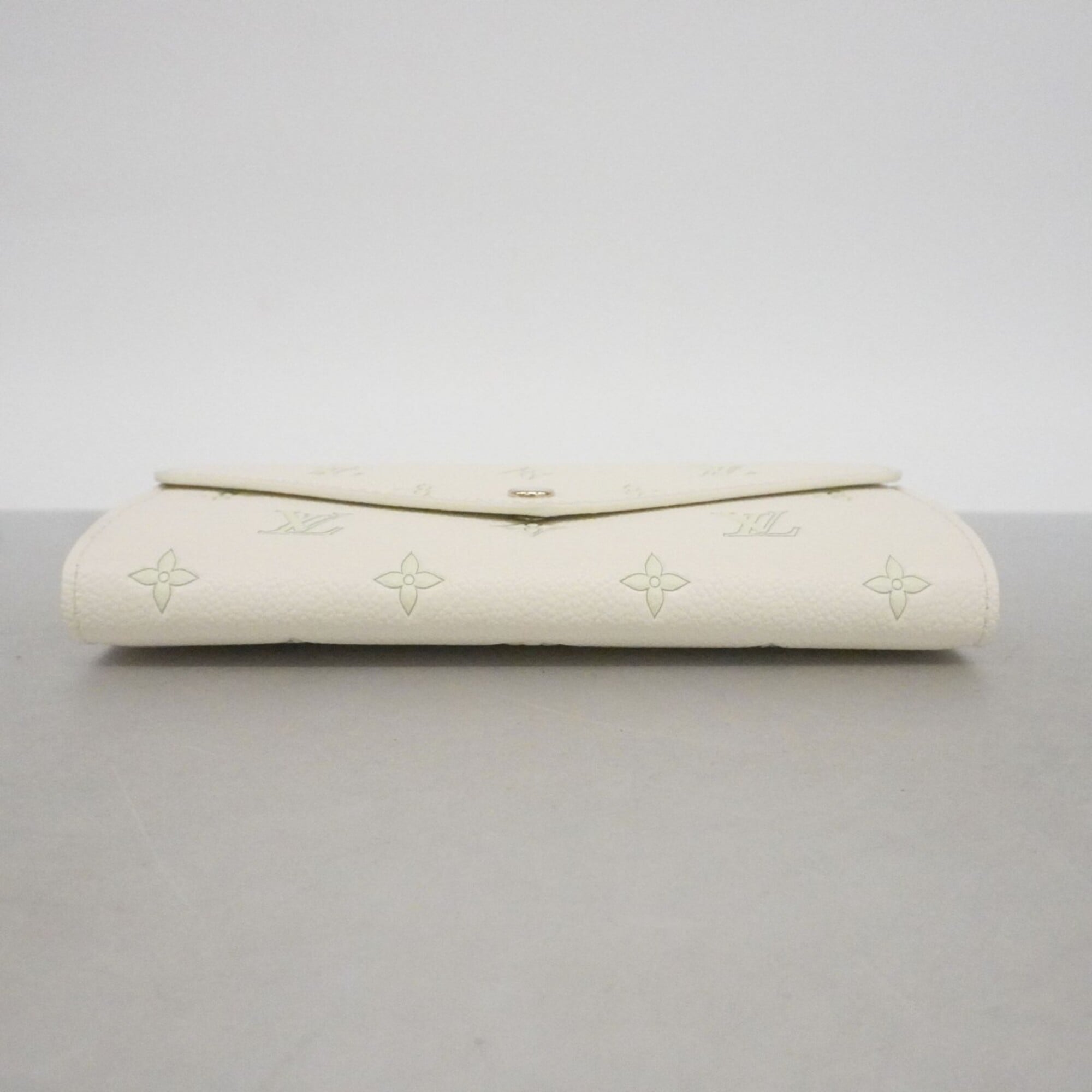 Louis Vuitton Green Long Wallet (Bi-Fold) (Pre-Owned)