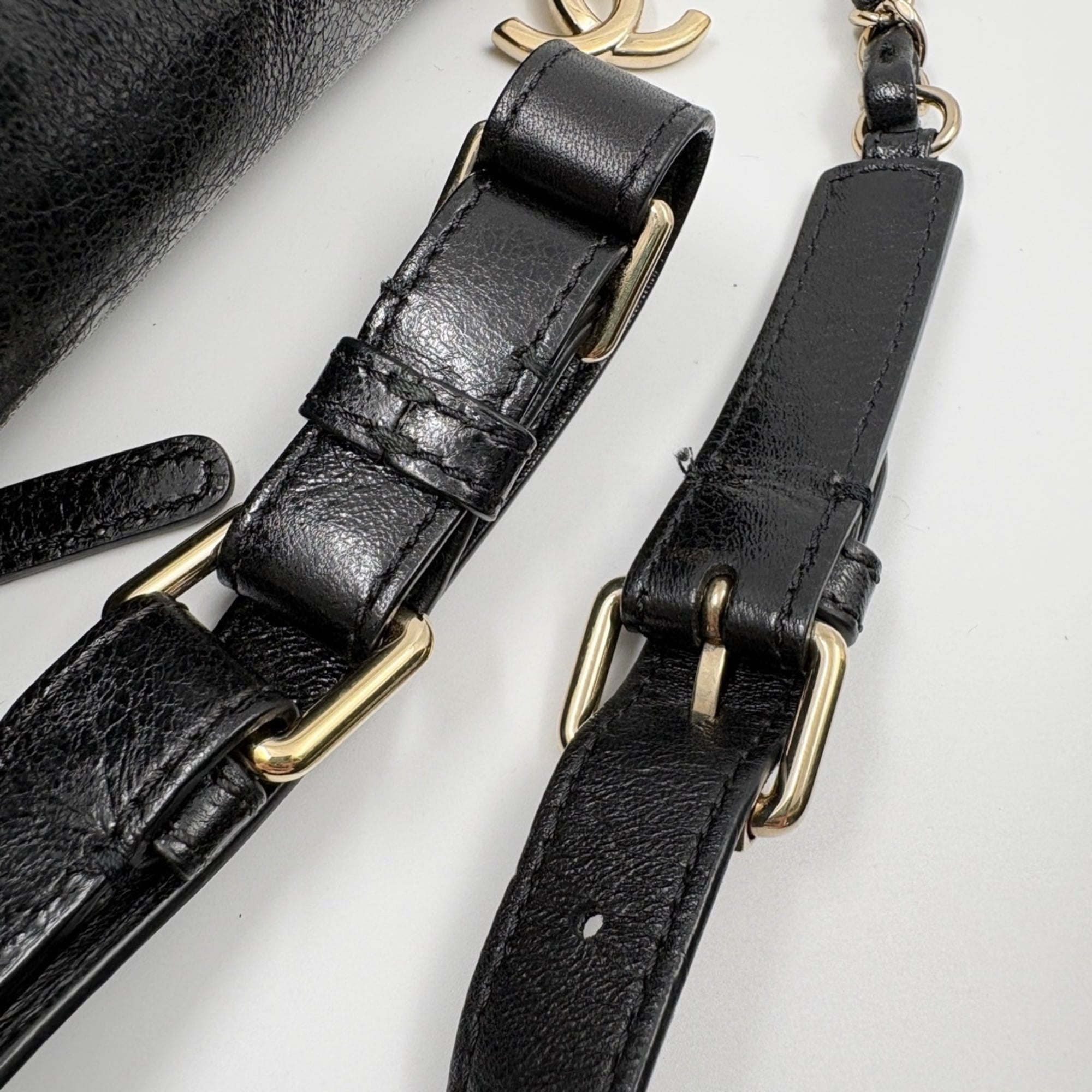 Chanel Matelasse Black Sling Bag (Pre-Owned)