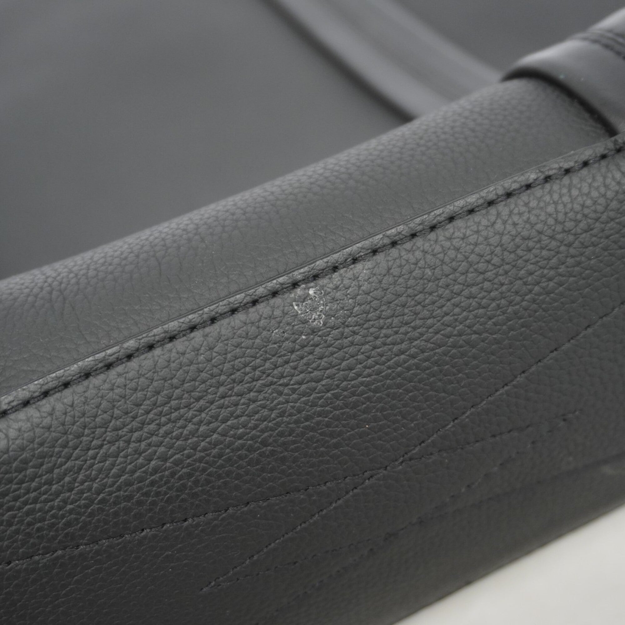 Louis Vuitton Black Tote Bag (Pre-Owned)
