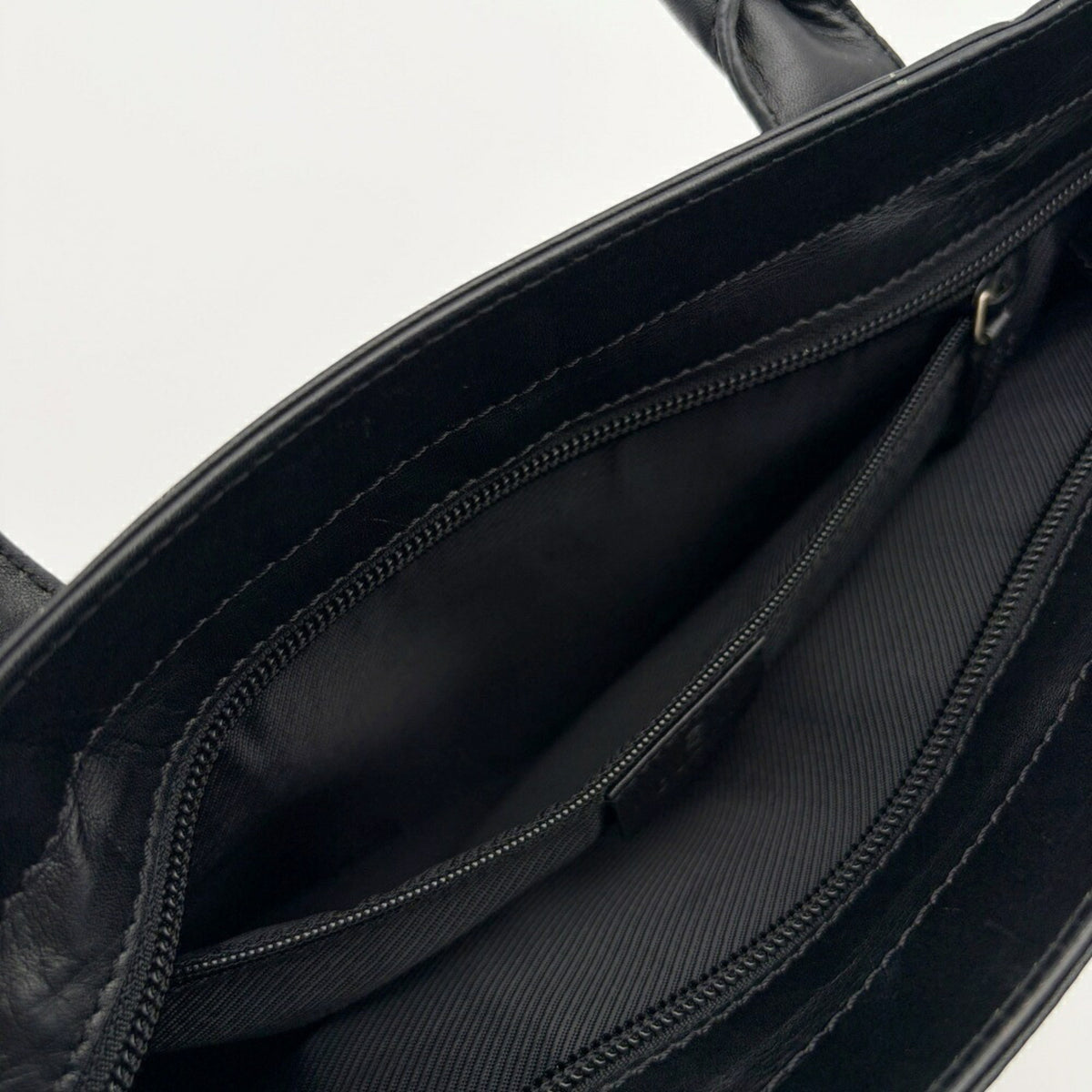 Gucci Gg Canvas Black Gg Canvas Leather Tote Bag (Pre-Owned)