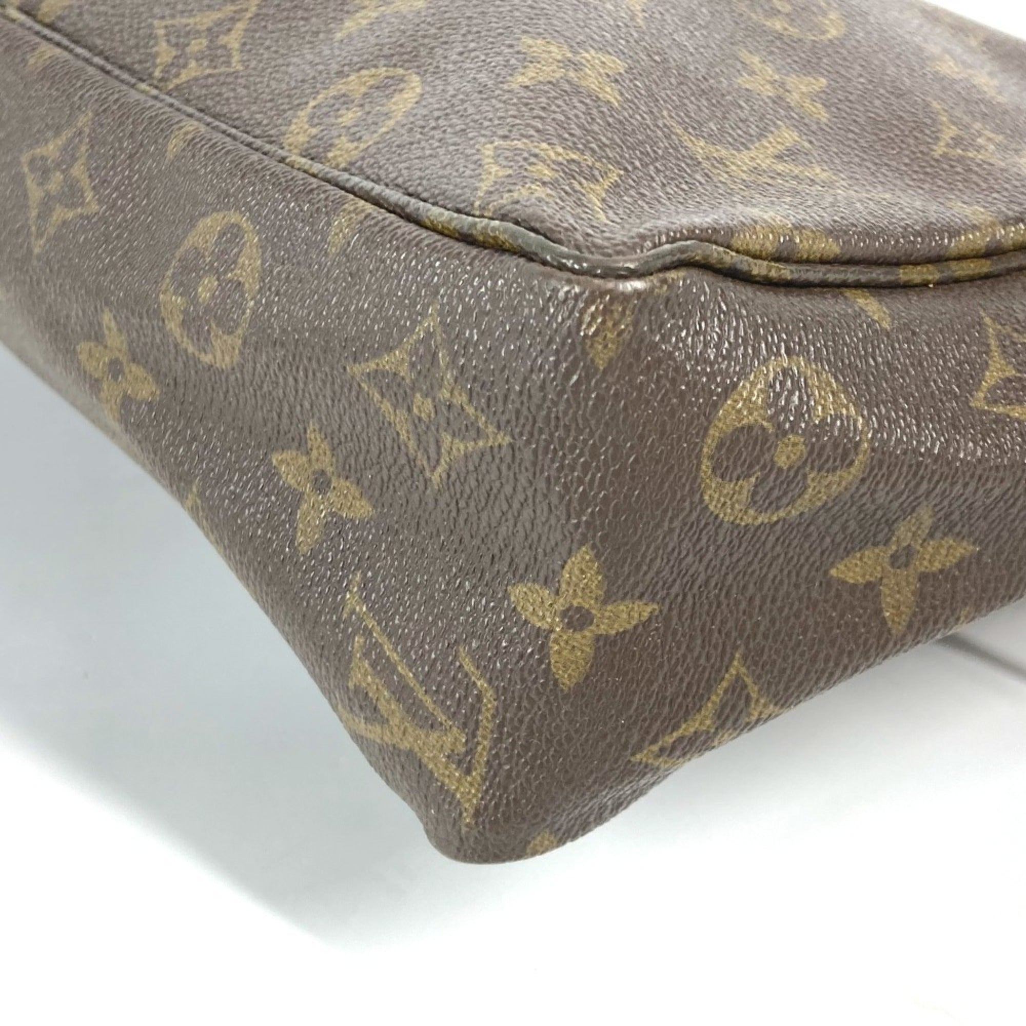 Louis Vuitton Brown Monogram Monogram Pouch (Pre-Owned)