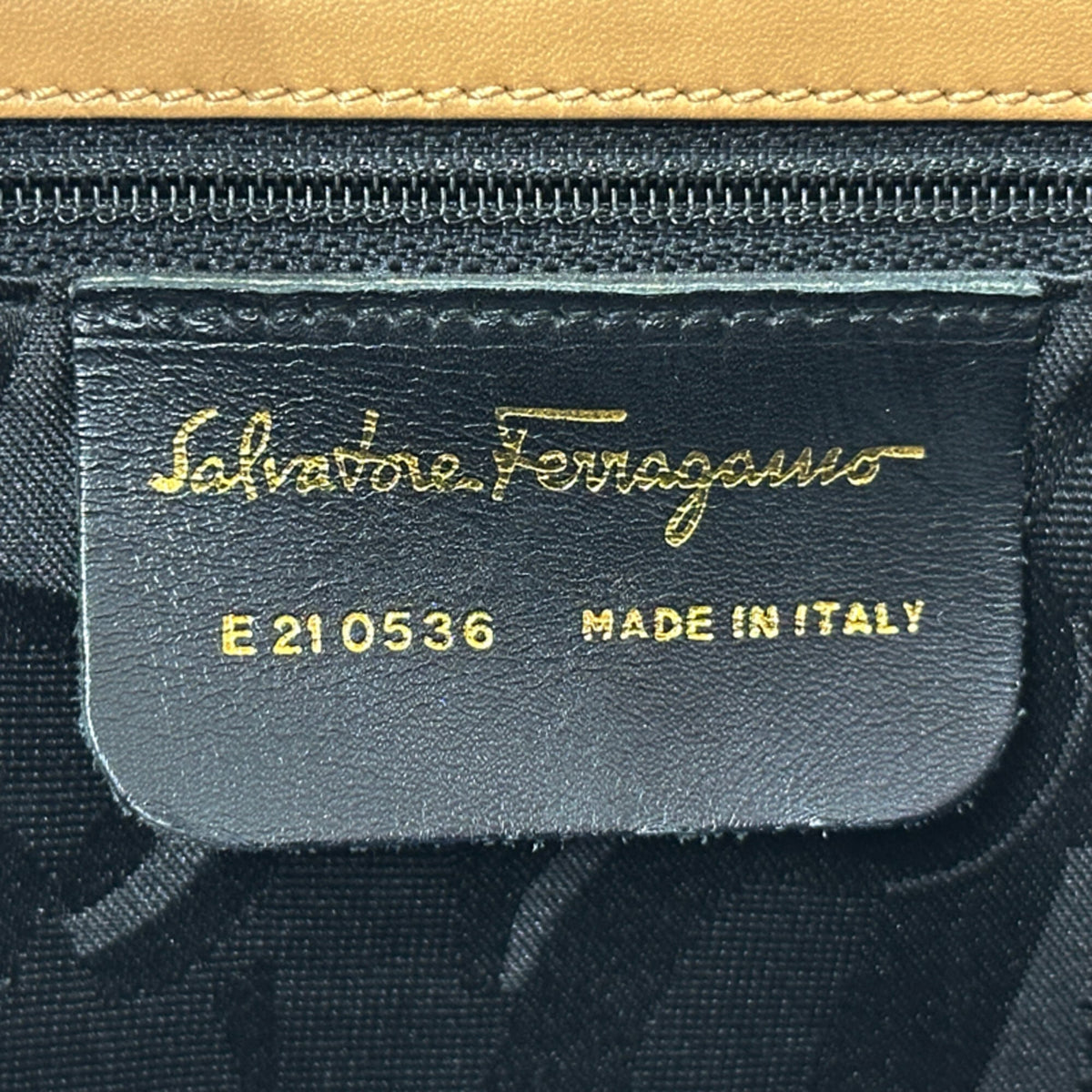 Salvatore Ferragamo Beige Leather Handbag (Pre-Owned)