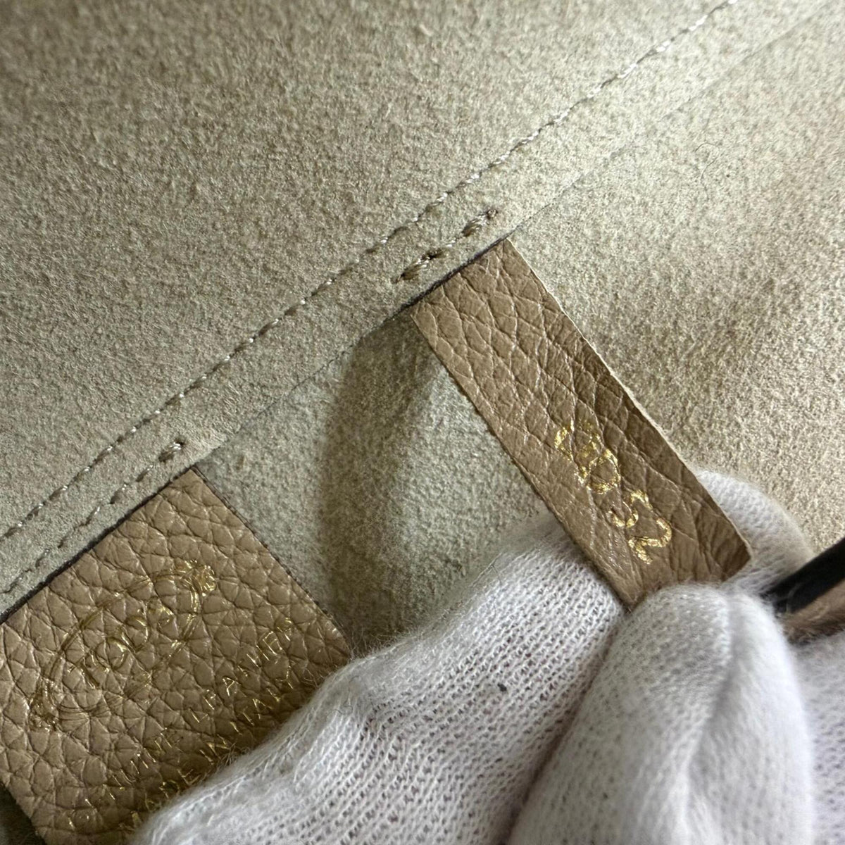 Tod's Beige Leather Handbag Pouch Tote Bag (Pre-Owned)