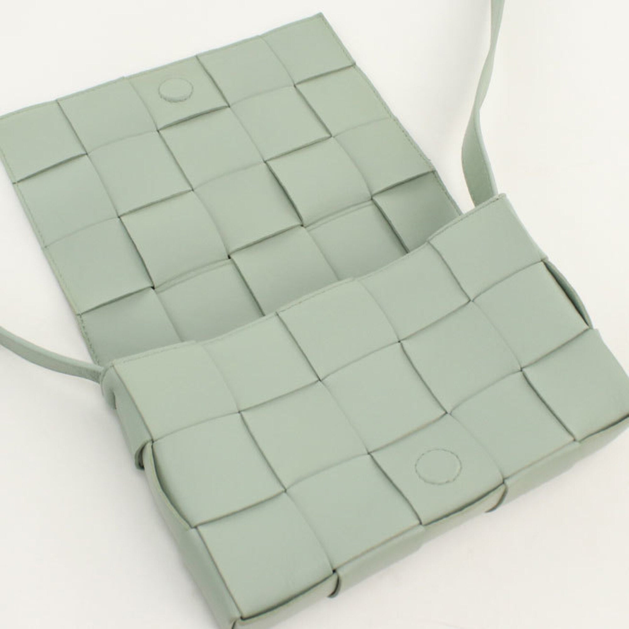 Bottega Veneta Green Leather Shoulder Bag (Pre-Owned)