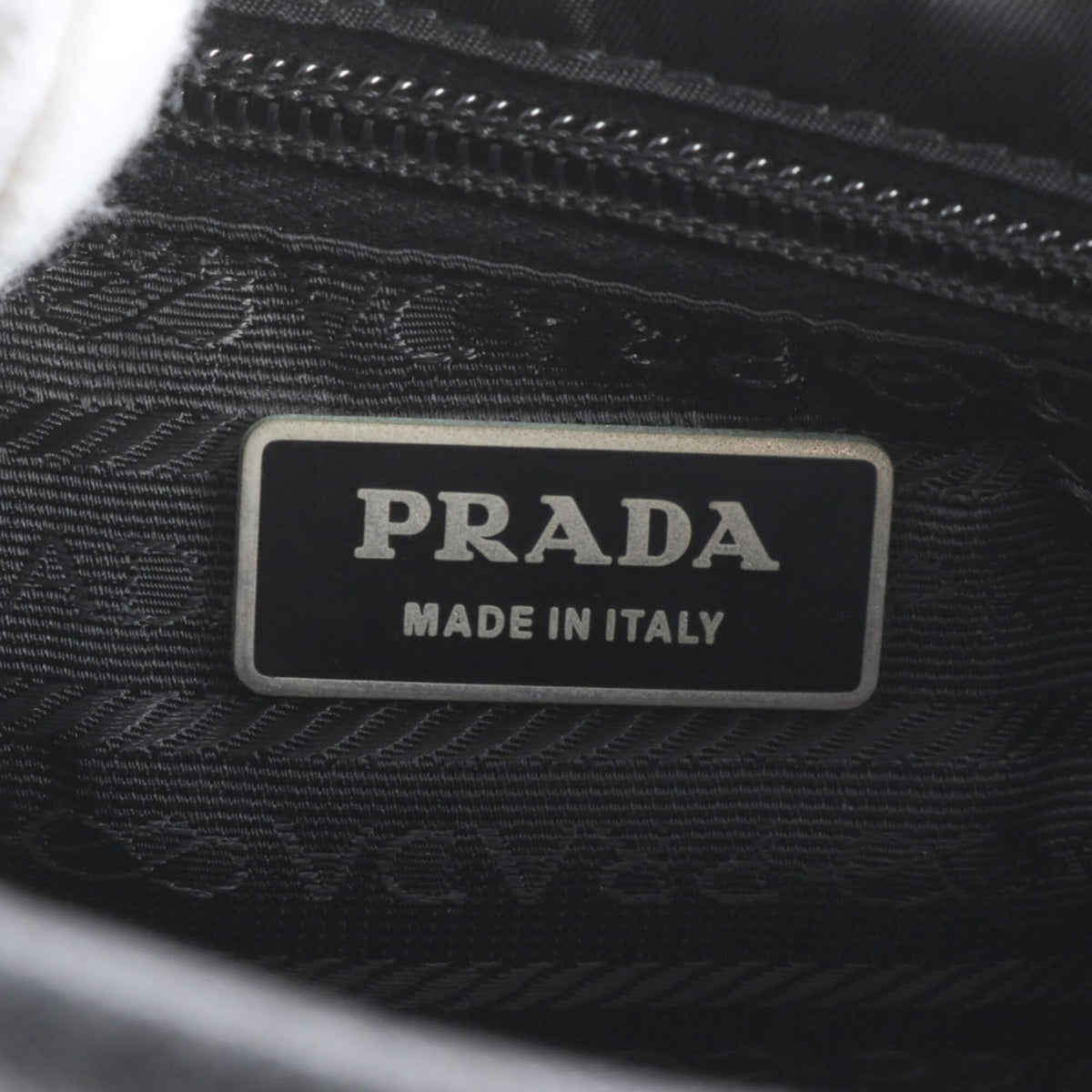 Prada Black Leather Nylon Messenger Bag Shoulder Bag (Pre-Owned)