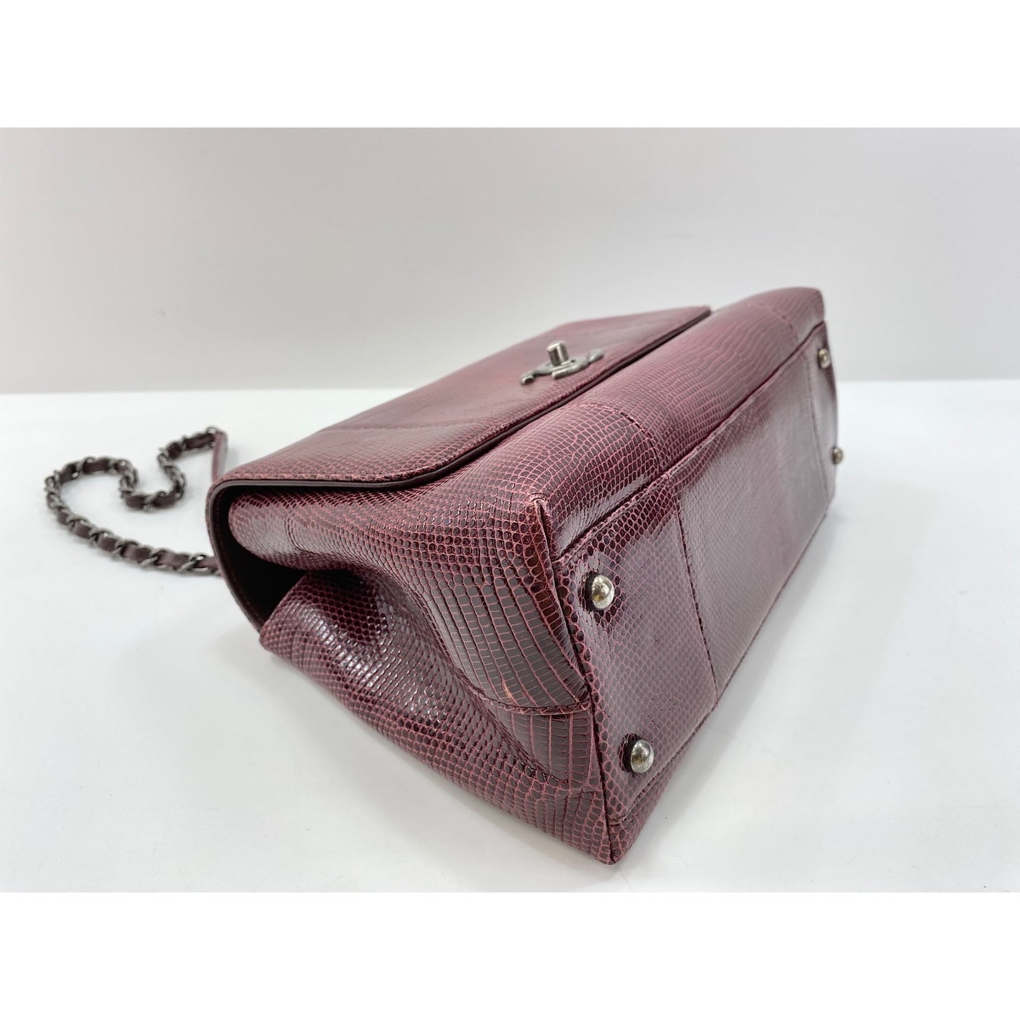 Chanel Red Color Wine Shoulder Bag (Pre-Owned)